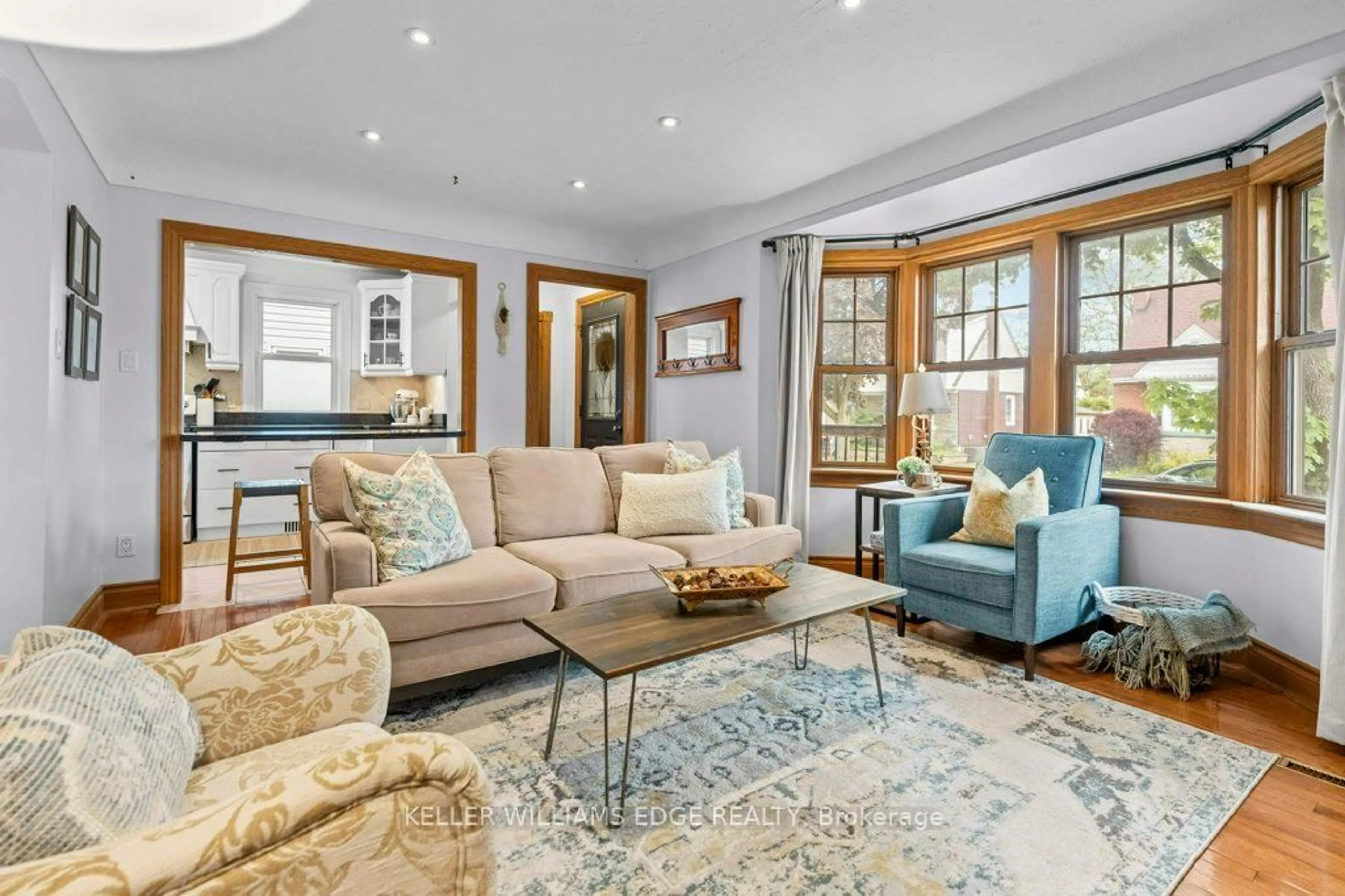 Living room with furniture, unknown for 384 Thayer Ave, Hamilton Ontario L9A 1J9