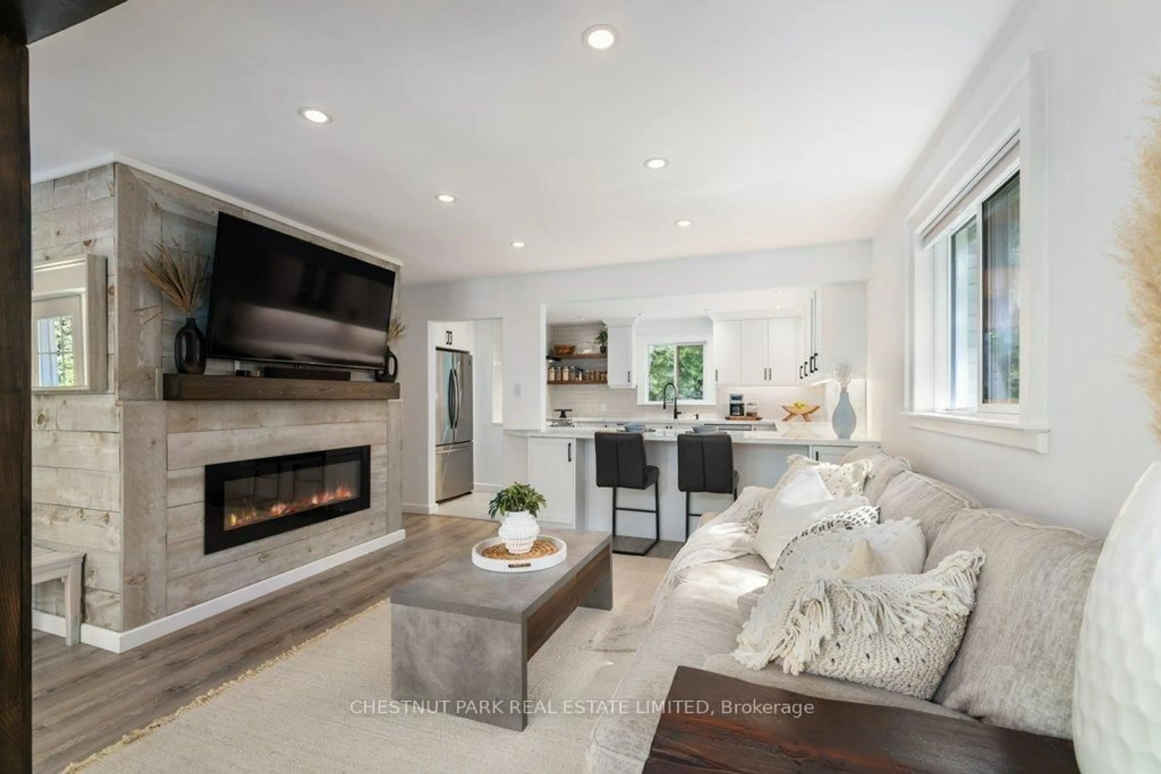 Living room with furniture, unknown for 634 Cedarstone Rd, Tamworth Ontario K0K 3G0