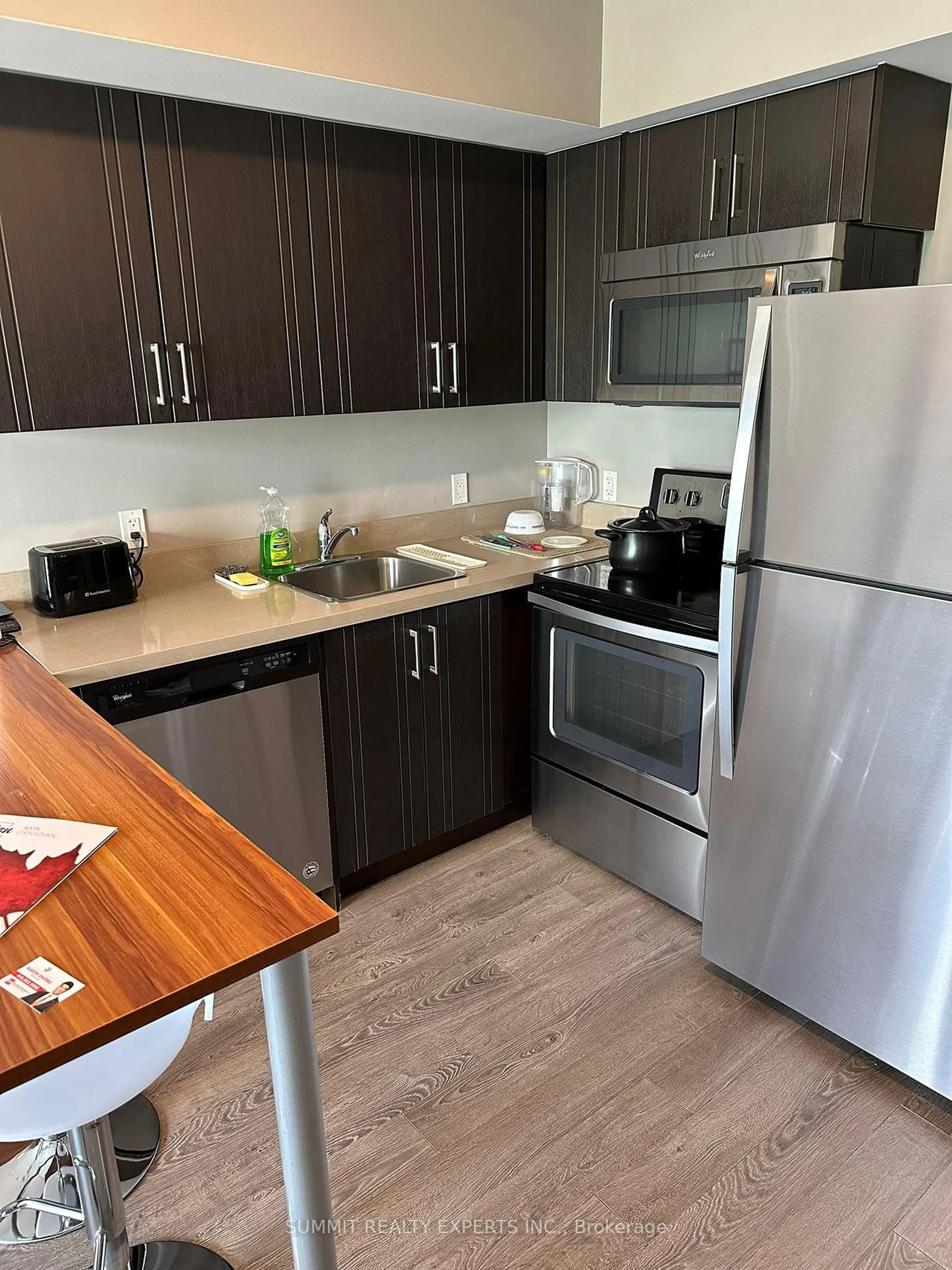 Standard kitchen, wood/laminate floor for 321 SPRUCE St #303, Waterloo Ontario N2L 3M6