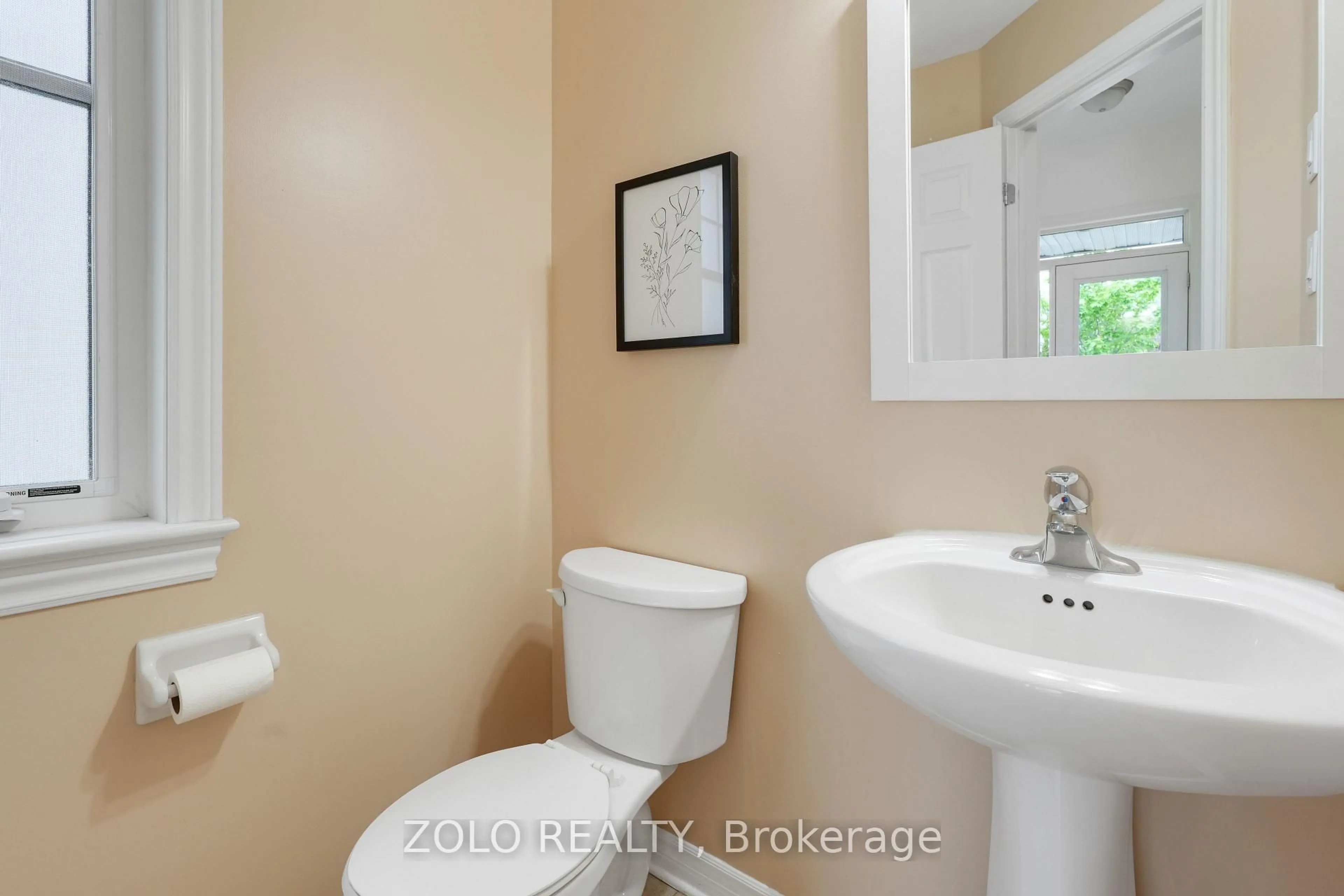 Standard bathroom, ceramic/tile floor for 115 Flat Sedge Cres, Ottawa Ontario K1T 0G8