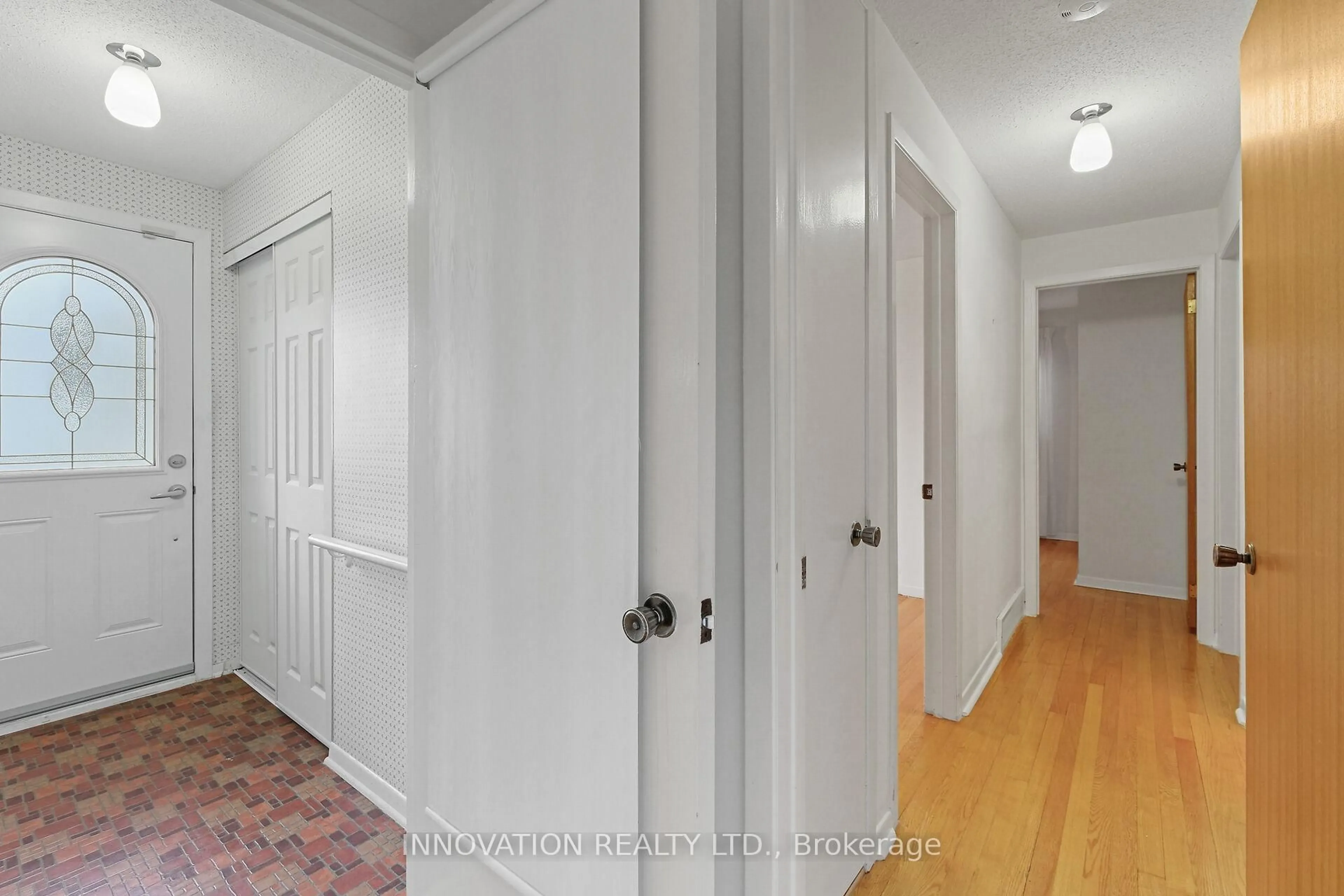 Unknown for 1871 Greenacre Cres, Ottawa Ontario K1J 6S7