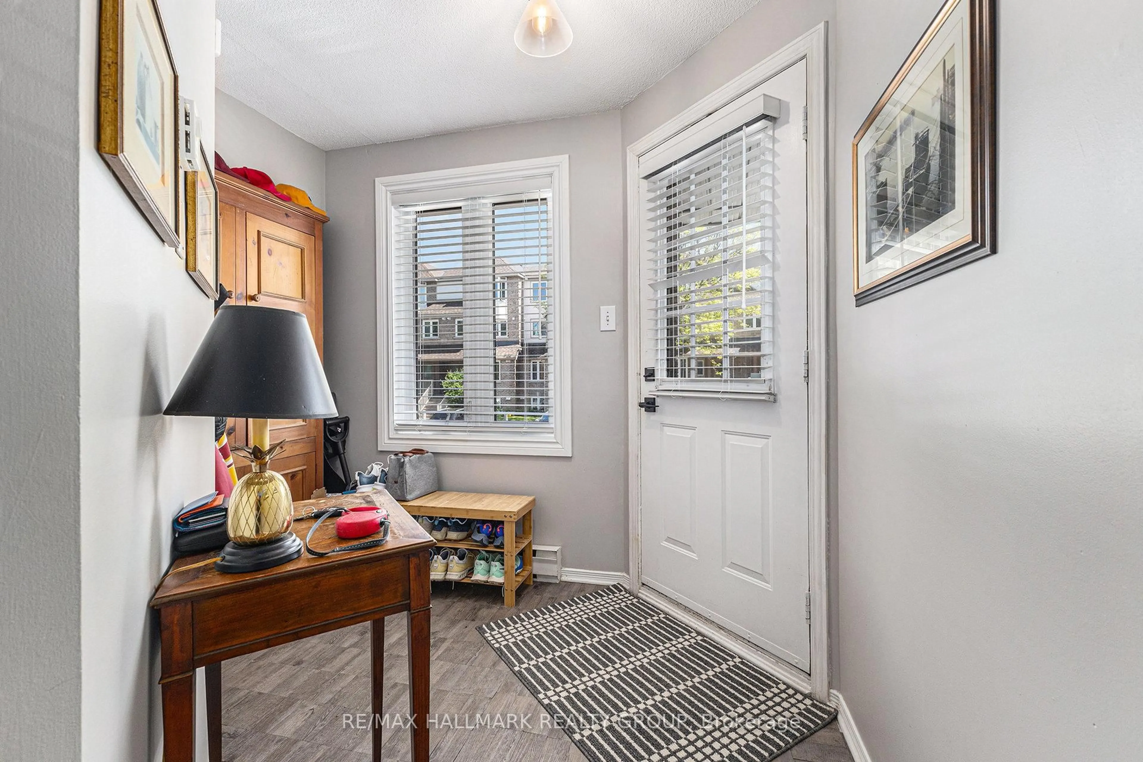 Indoor entryway for 63 Briston Private, Ottawa Ontario K1G 5P8