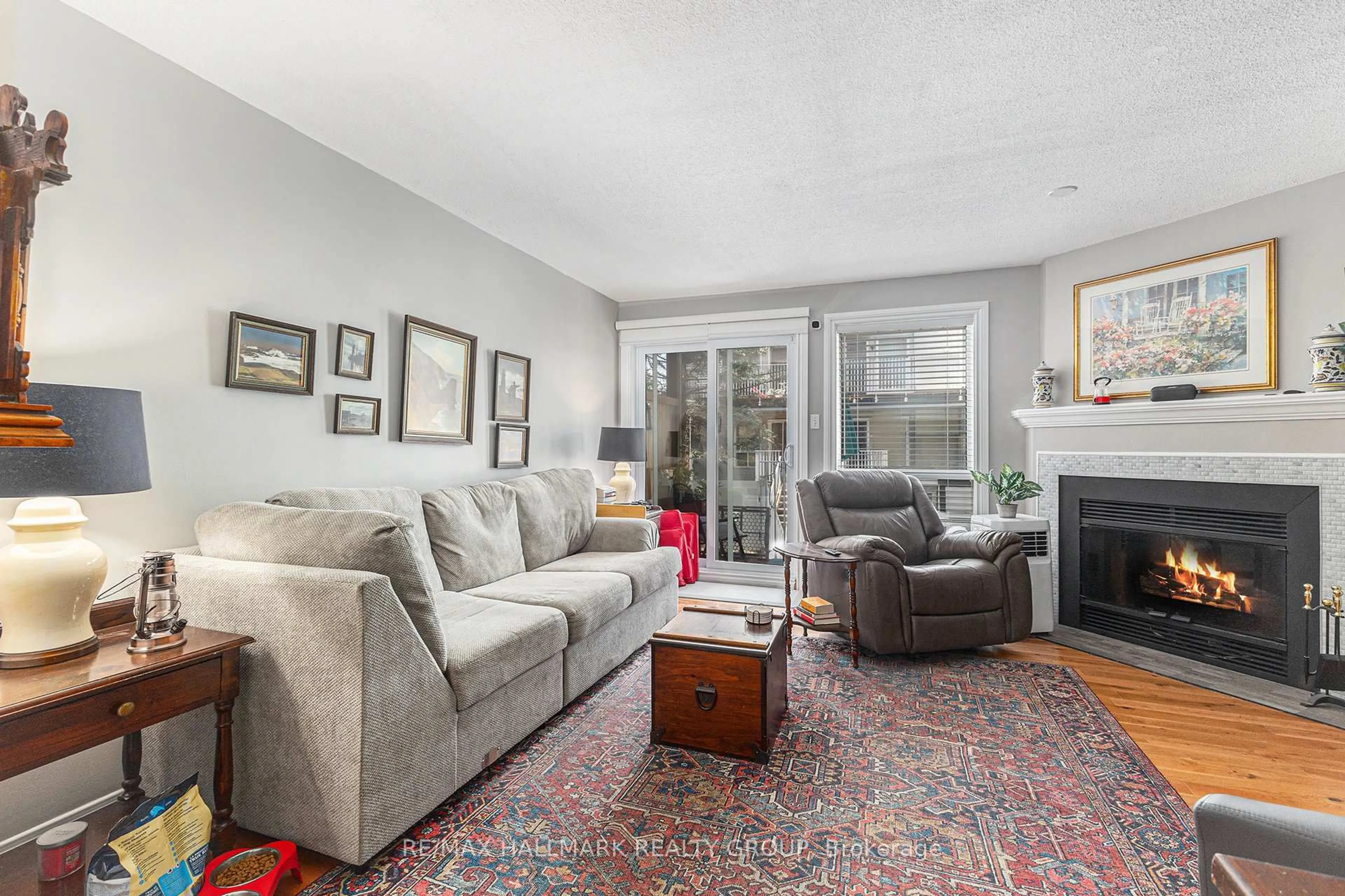 Living room with furniture, unknown for 63 Briston Private, Ottawa Ontario K1G 5P8