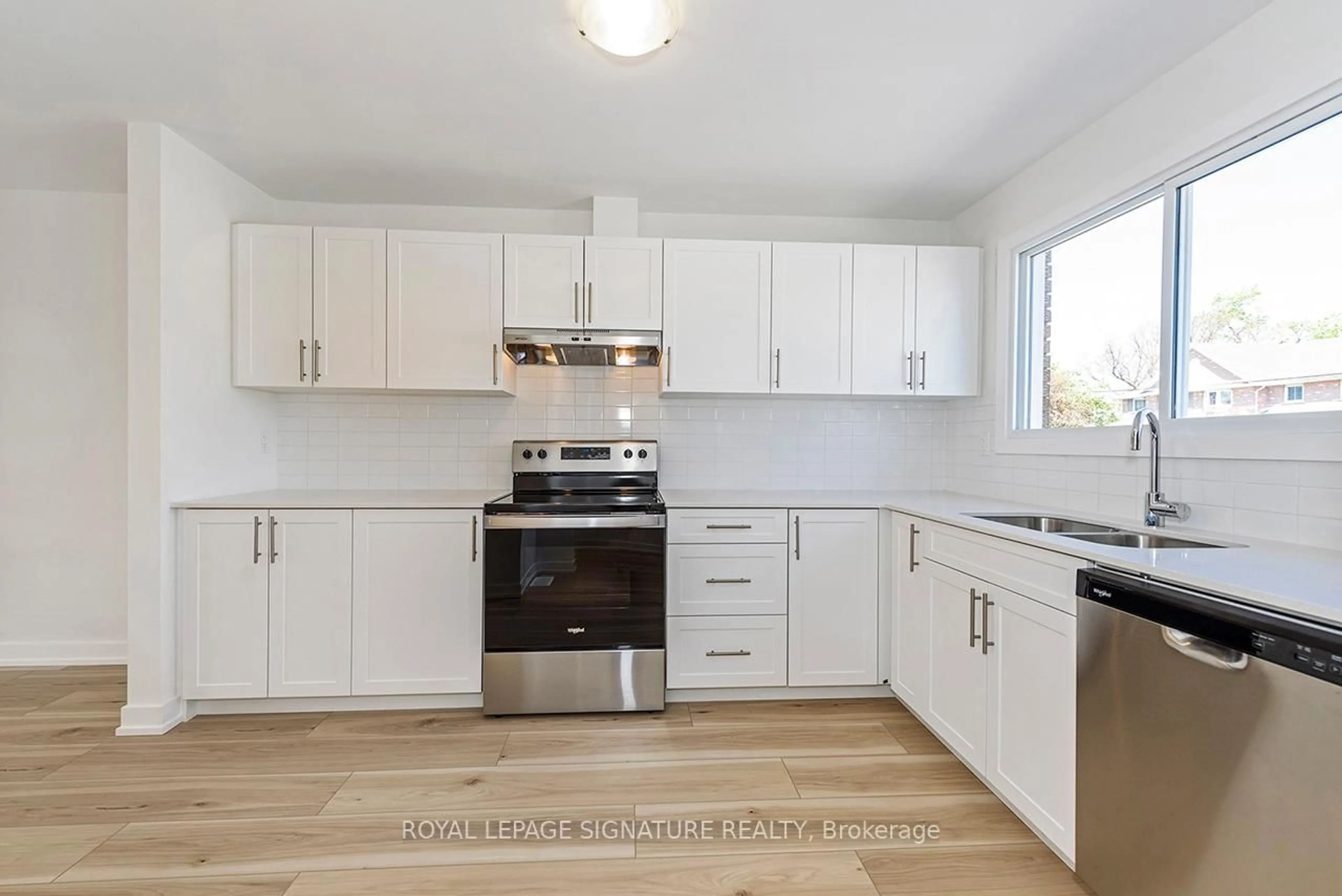 Standard kitchen, unknown for 20 Anna Capri Dr #1, Hamilton Ontario L8W 1M6