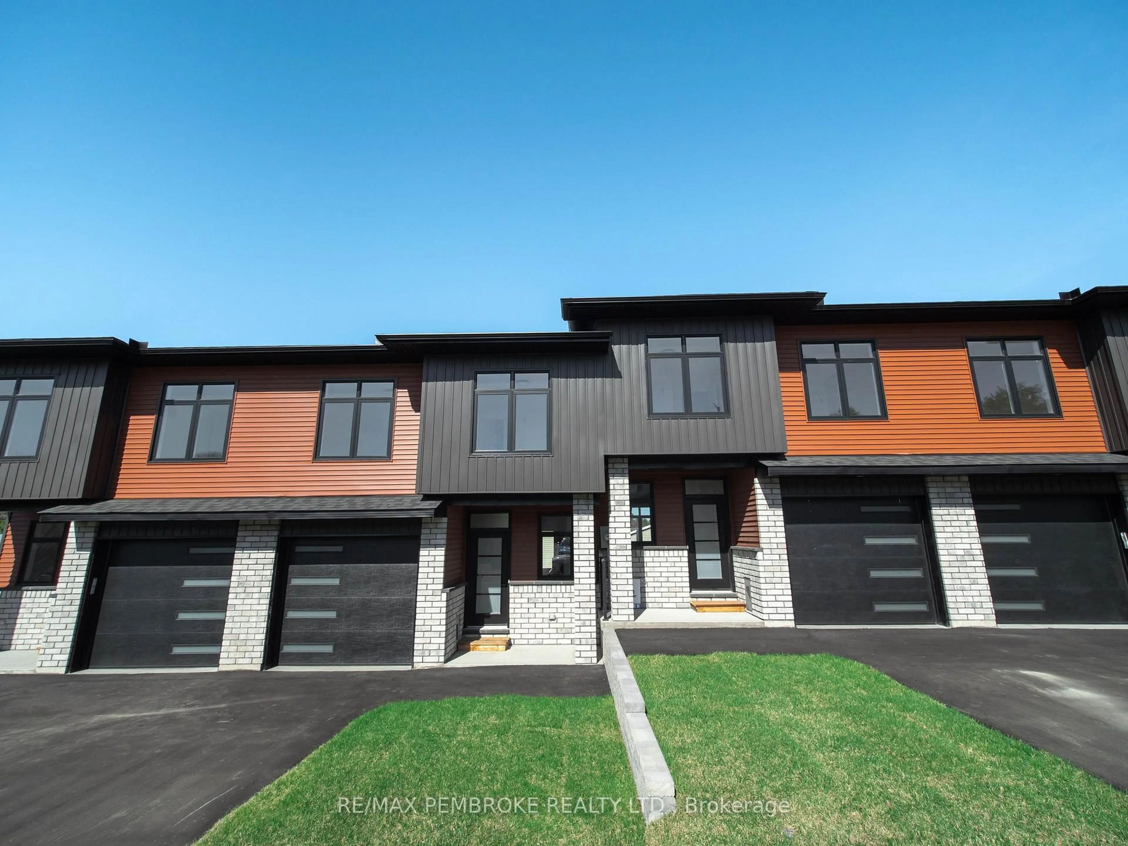 Home with brick exterior material, street for 9 NORTHBROOK St, Petawawa Ontario K8H 3N4