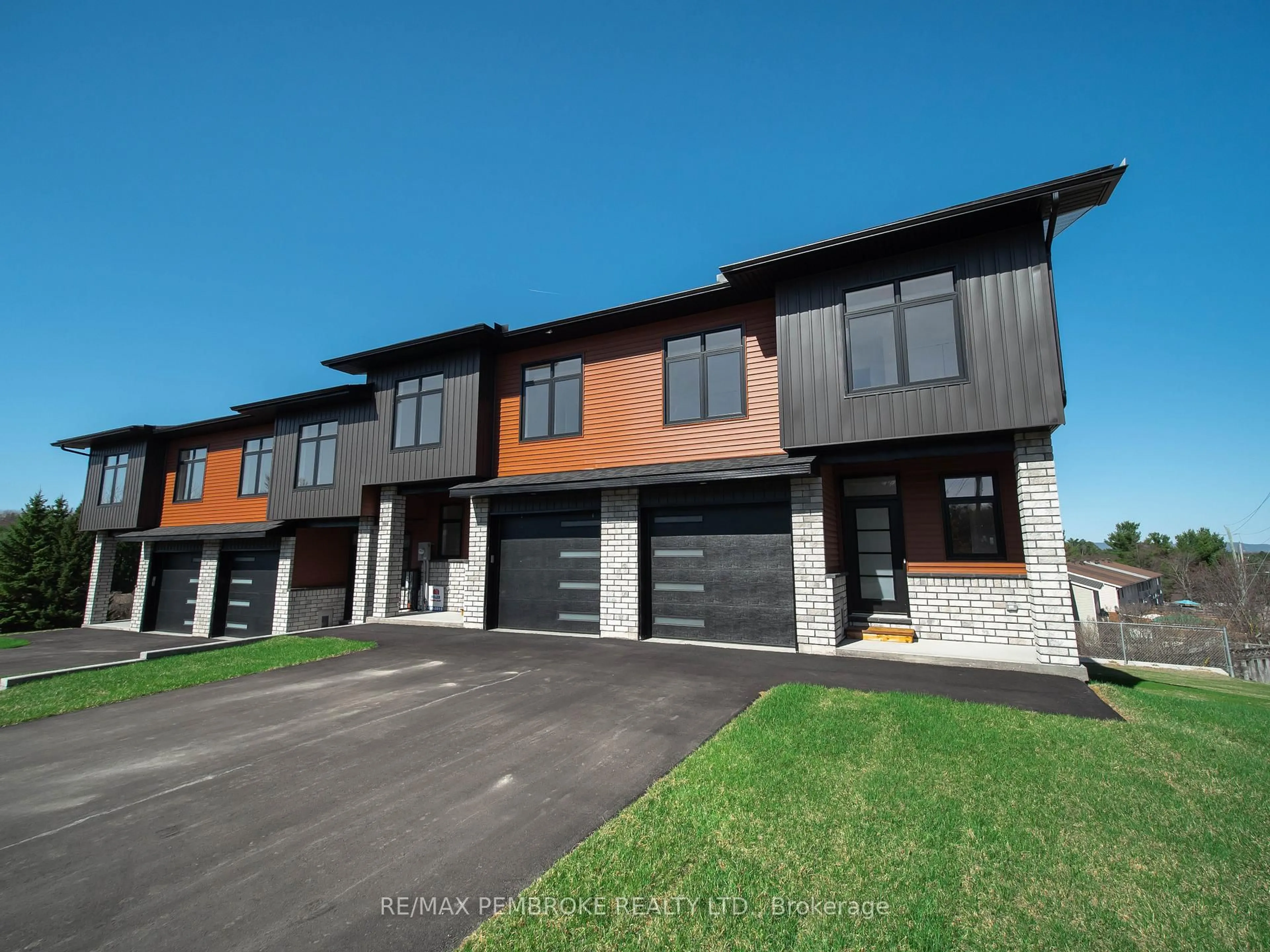 Home with brick exterior material, street for 9 NORTHBROOK St, Petawawa Ontario K8H 3N4