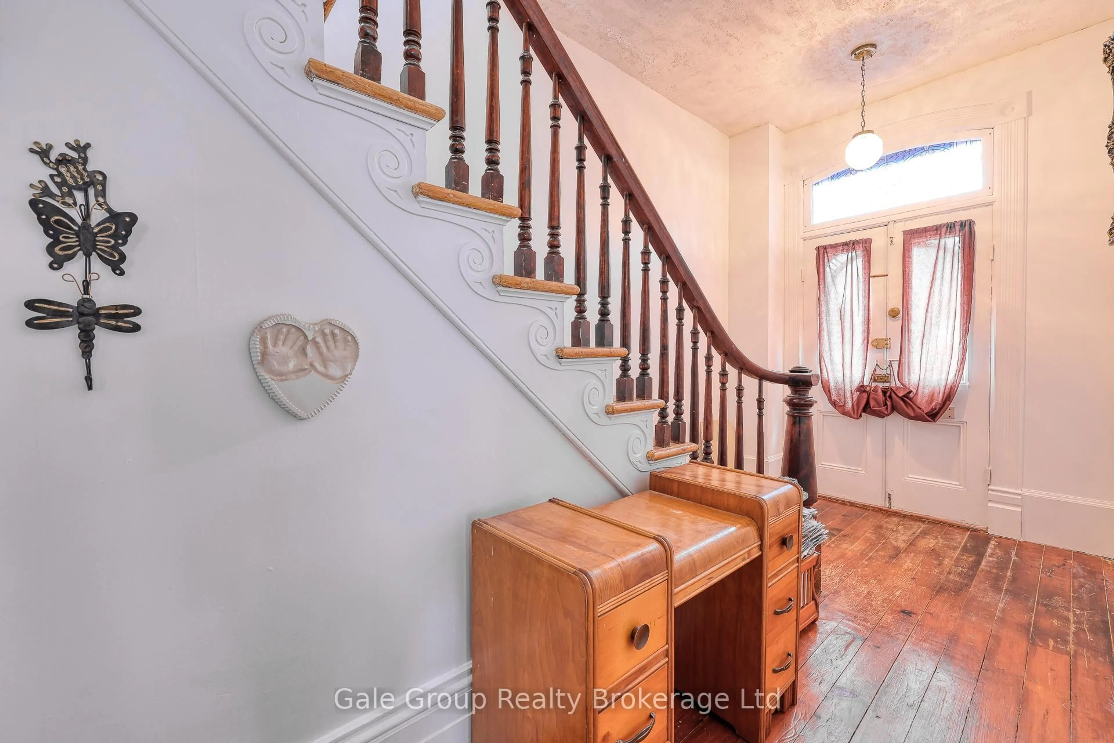 Unknown for 13 Oxford St, Woodstock Ontario N4S 6A2