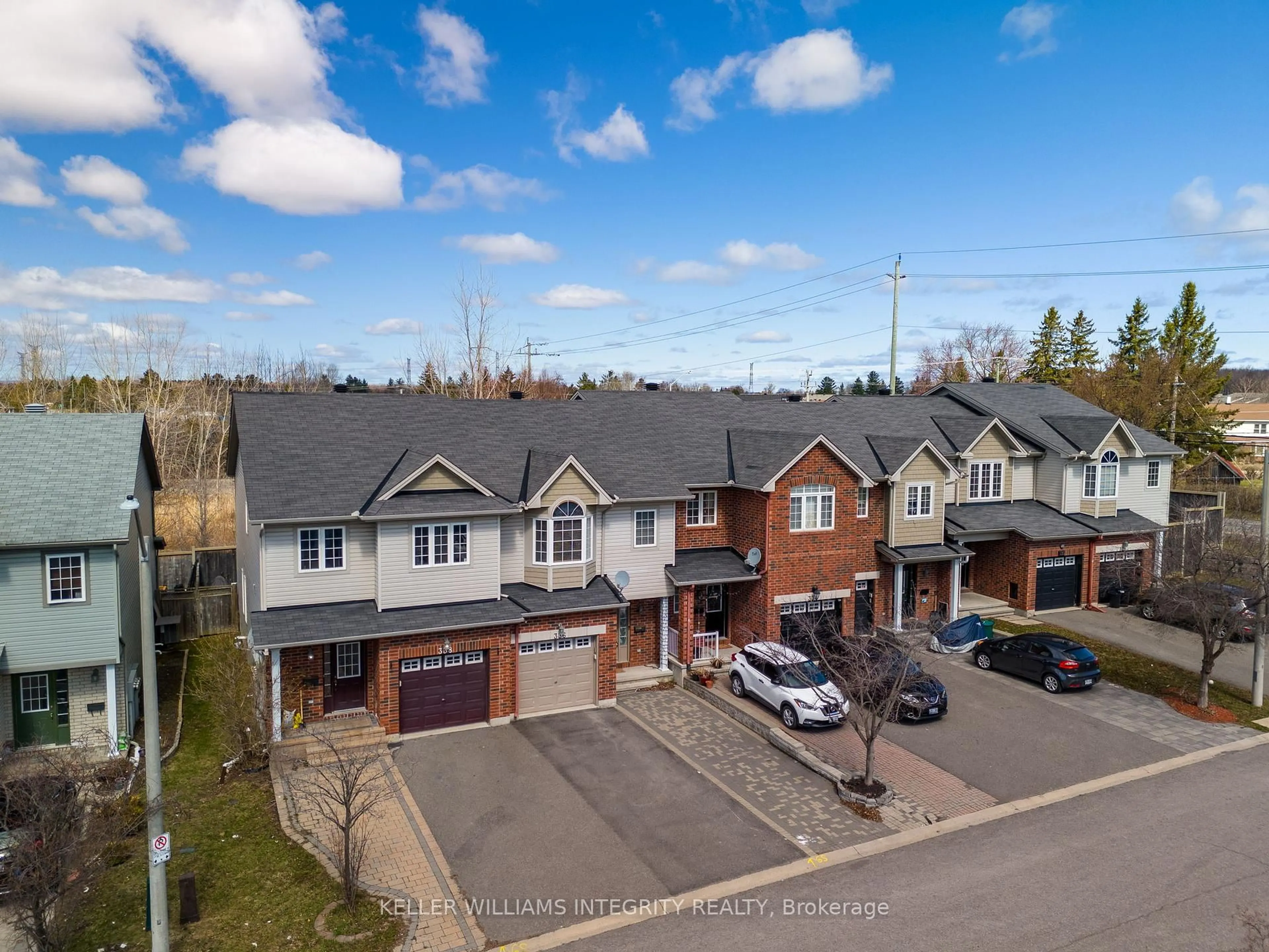 A pic from outside/outdoor area/front of a property/back of a property/a pic from drone, unknown for 336 Rolling Meadow Cres, Ottawa Ontario K1W 0A7