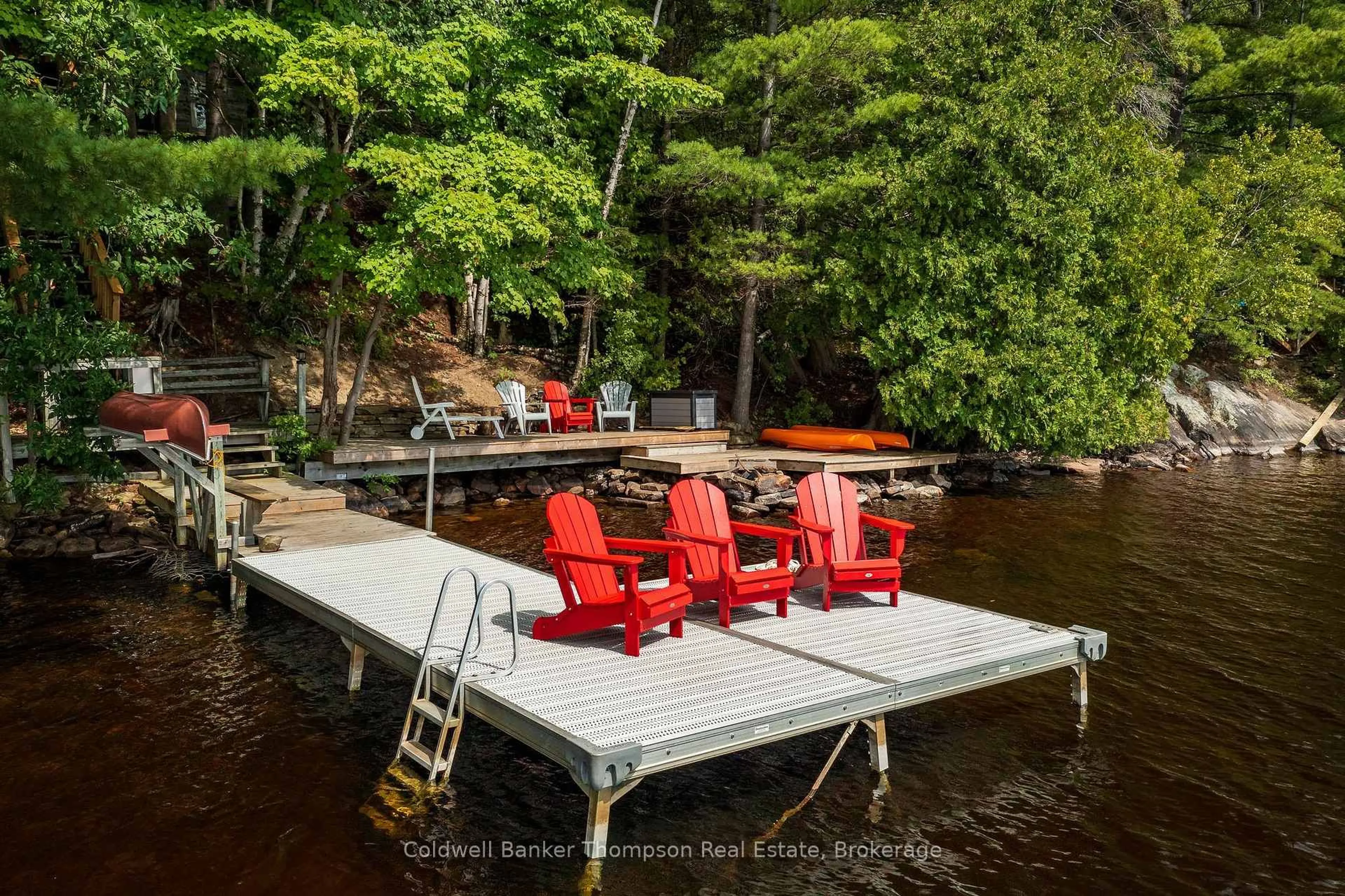 Patio, water/lake/river/ocean view for 148 GOLDEN PHEASANT Dr, Huntsville Ontario P1H 1B3