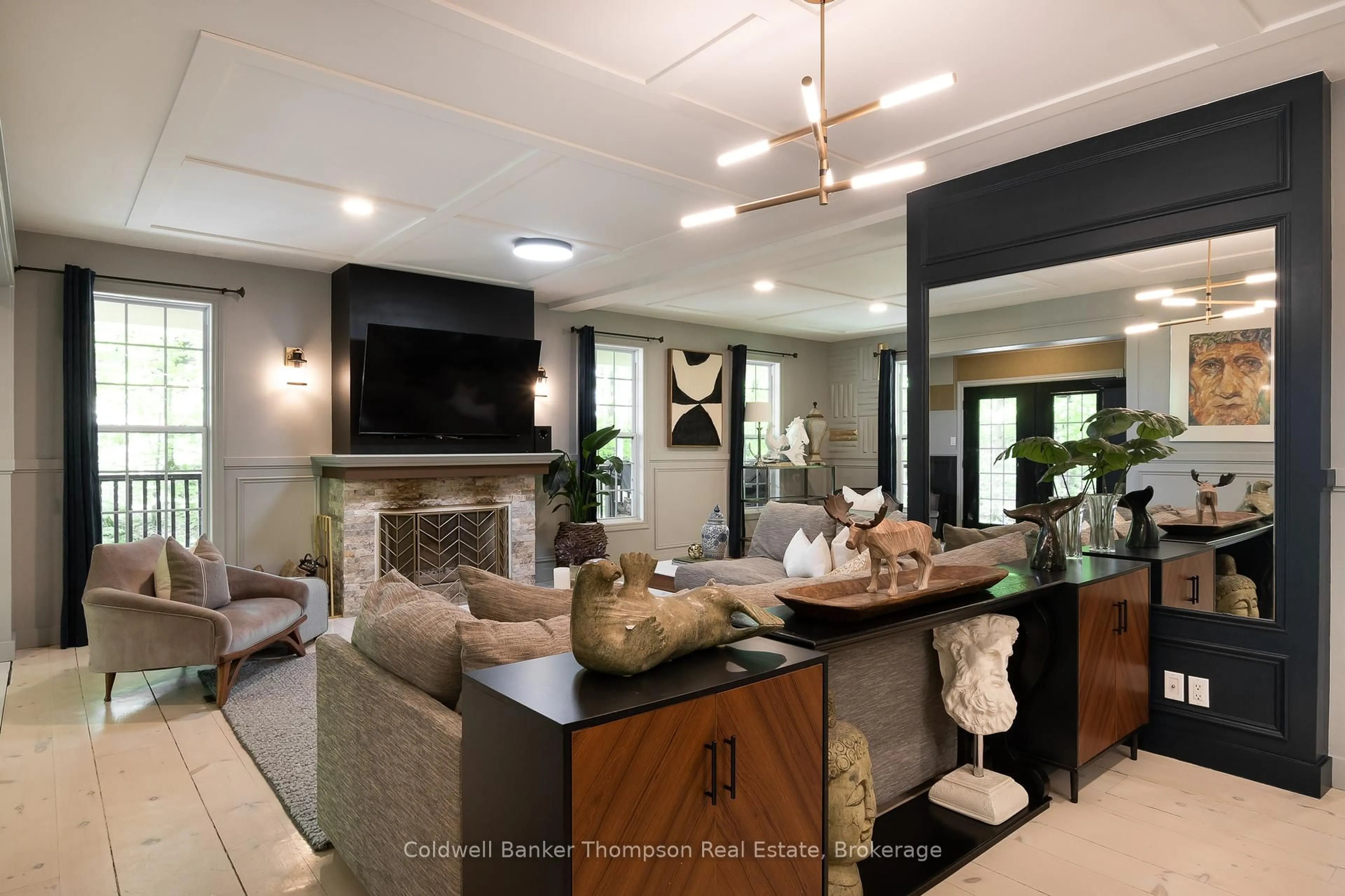 Open concept kitchen, ceramic/tile floor for 39 Deerfoot Tr, Huntsville Ontario P1H 0A6