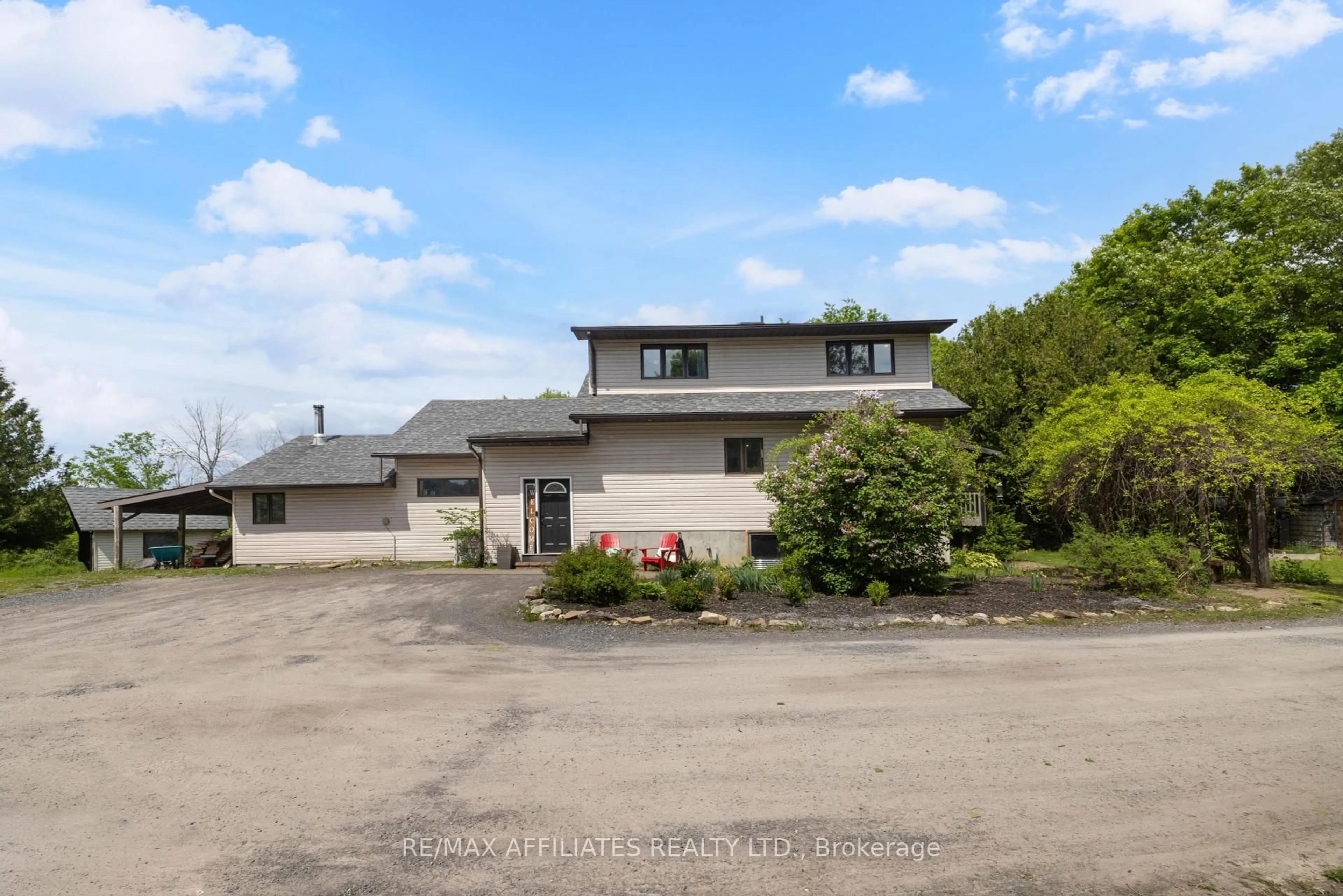 A pic from outside/outdoor area/front of a property/back of a property/a pic from drone, building for 2128 10th Line, Carleton Place Ontario K7C 0C4
