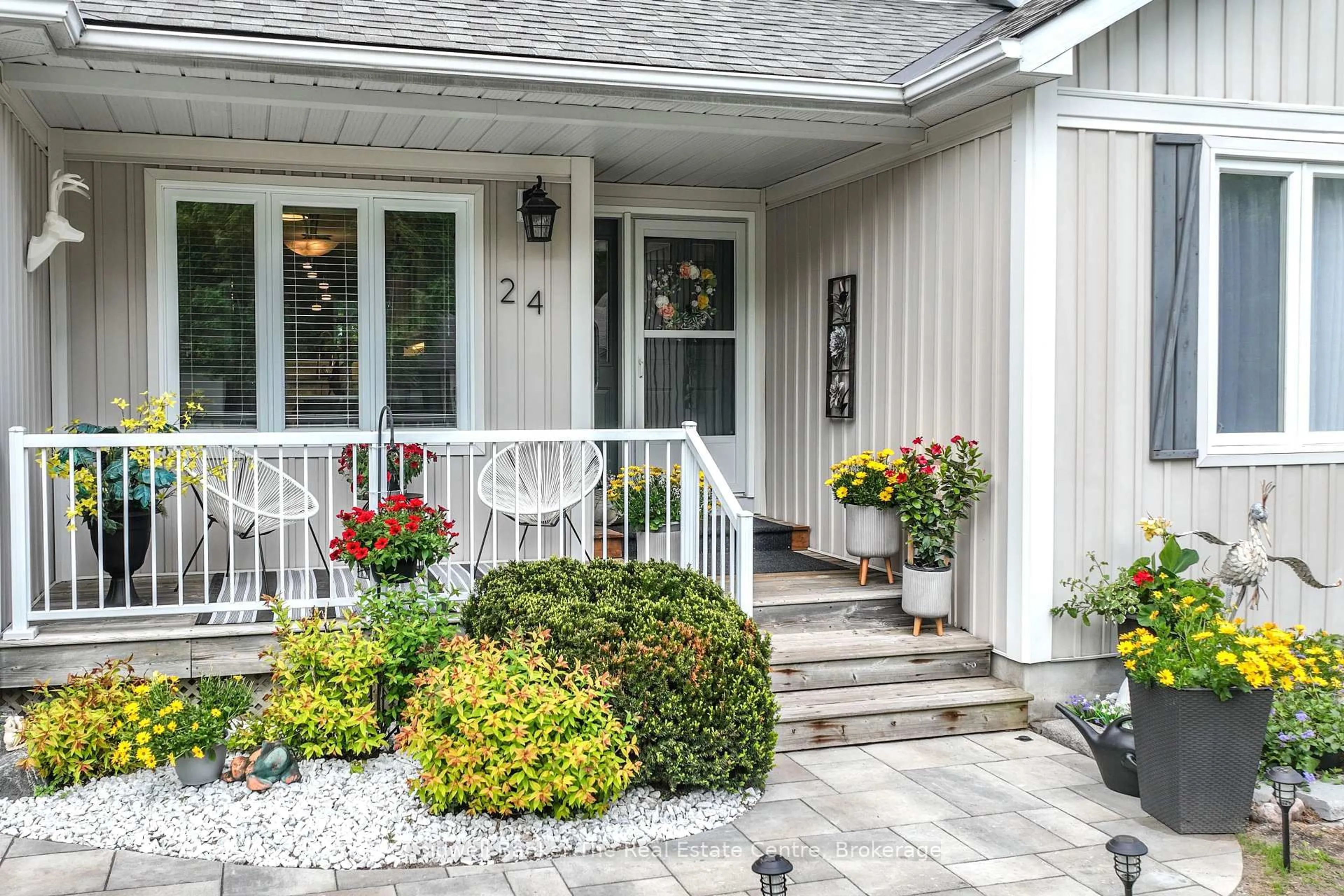 Indoor entryway for 24 Woodmans Chart N/A, Gravenhurst Ontario P1P 1Y4