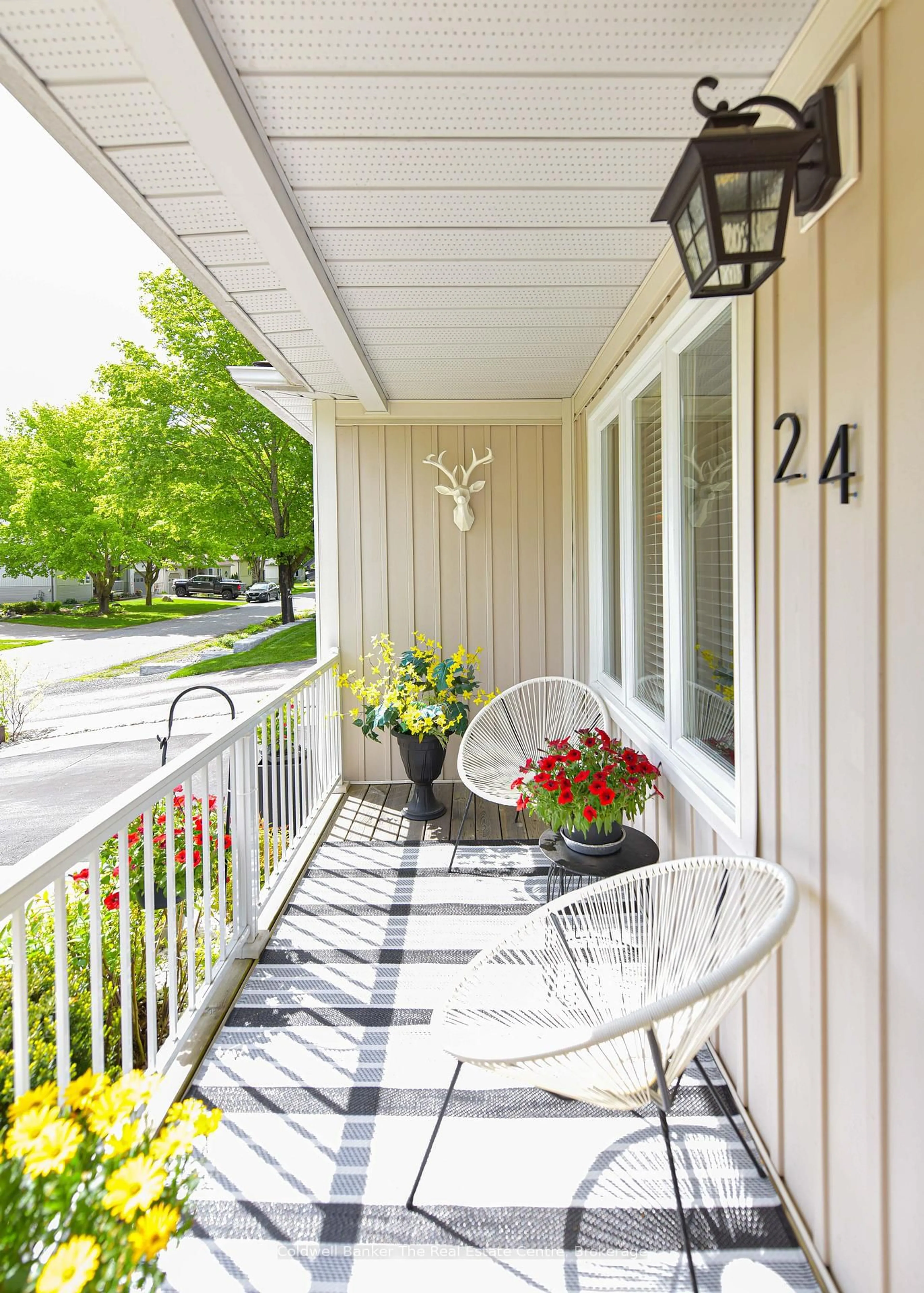 Patio, street for 24 Woodmans Chart N/A, Gravenhurst Ontario P1P 1Y4