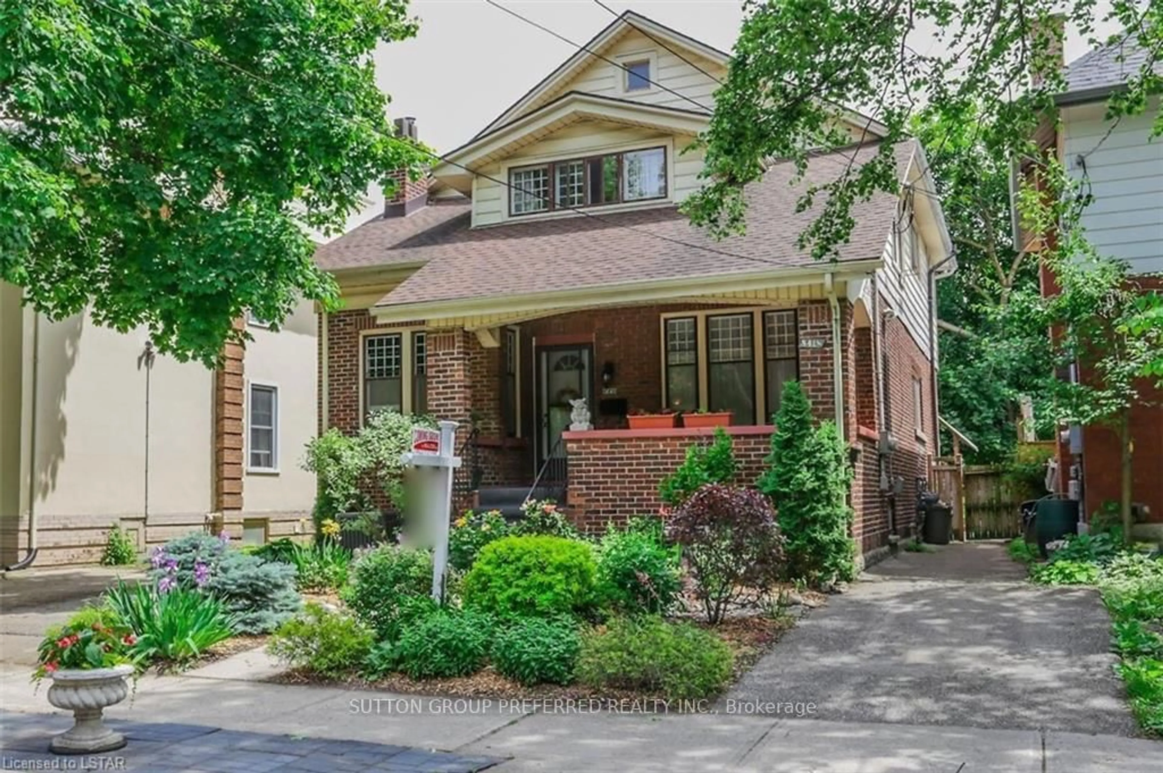Home with brick exterior material, street for 841 Dufferin Ave, London East Ontario N5W 3J9