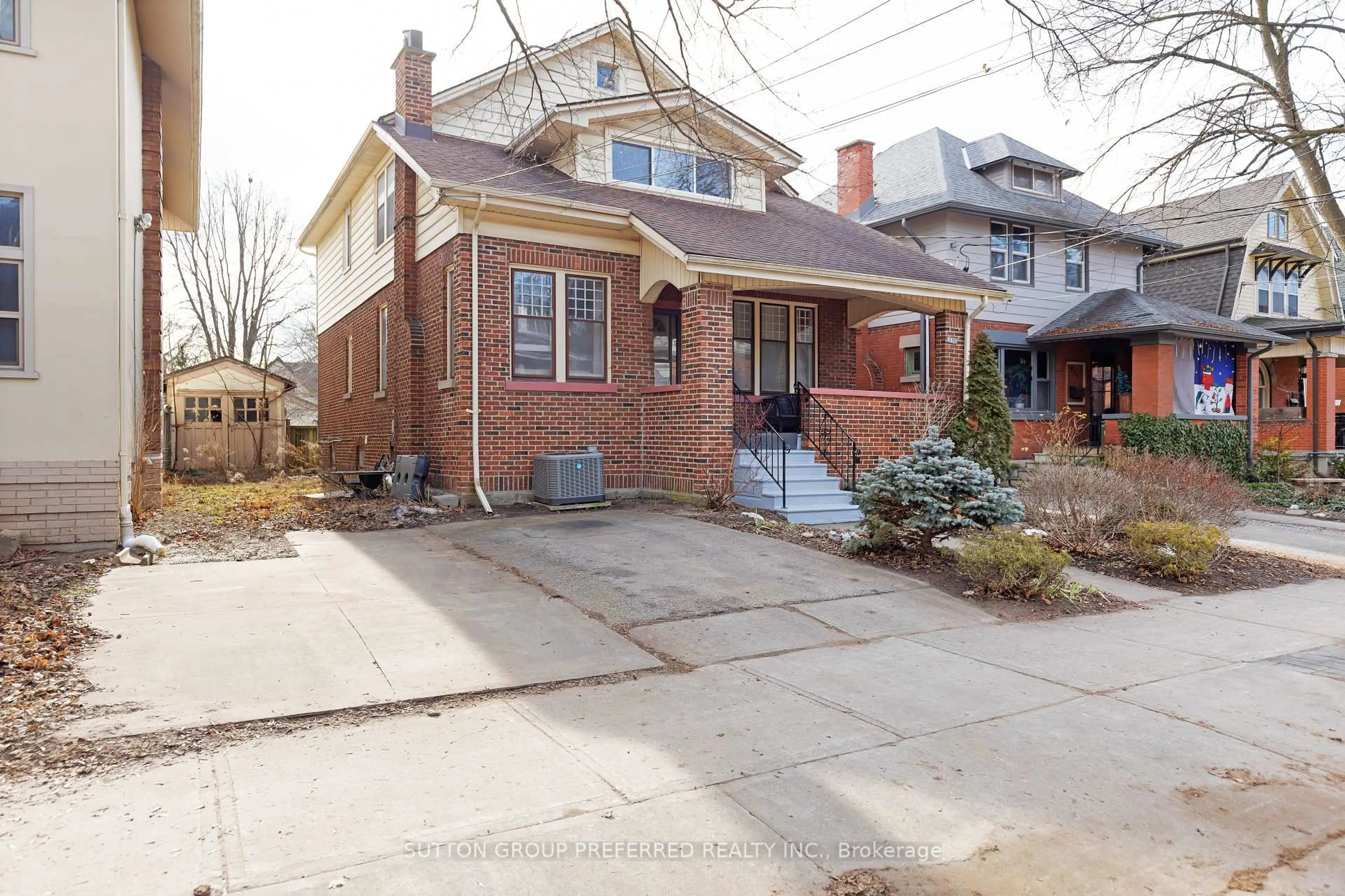 Home with brick exterior material, street for 841 Dufferin Ave, London East Ontario N5W 3J9