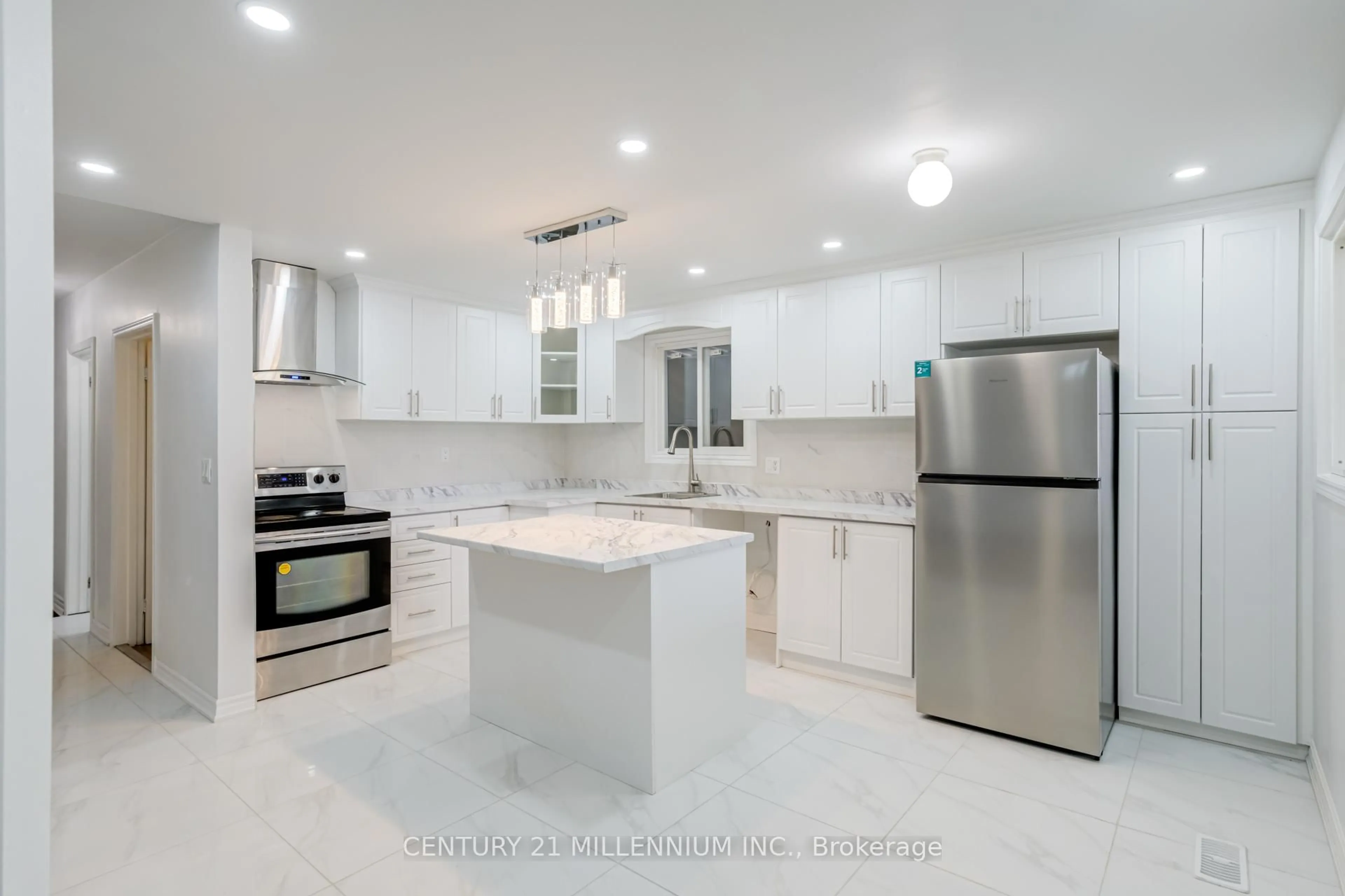 Open concept kitchen, ceramic/tile floor for 74 Rifle Range Rd, Hamilton Ontario L8S 3B4