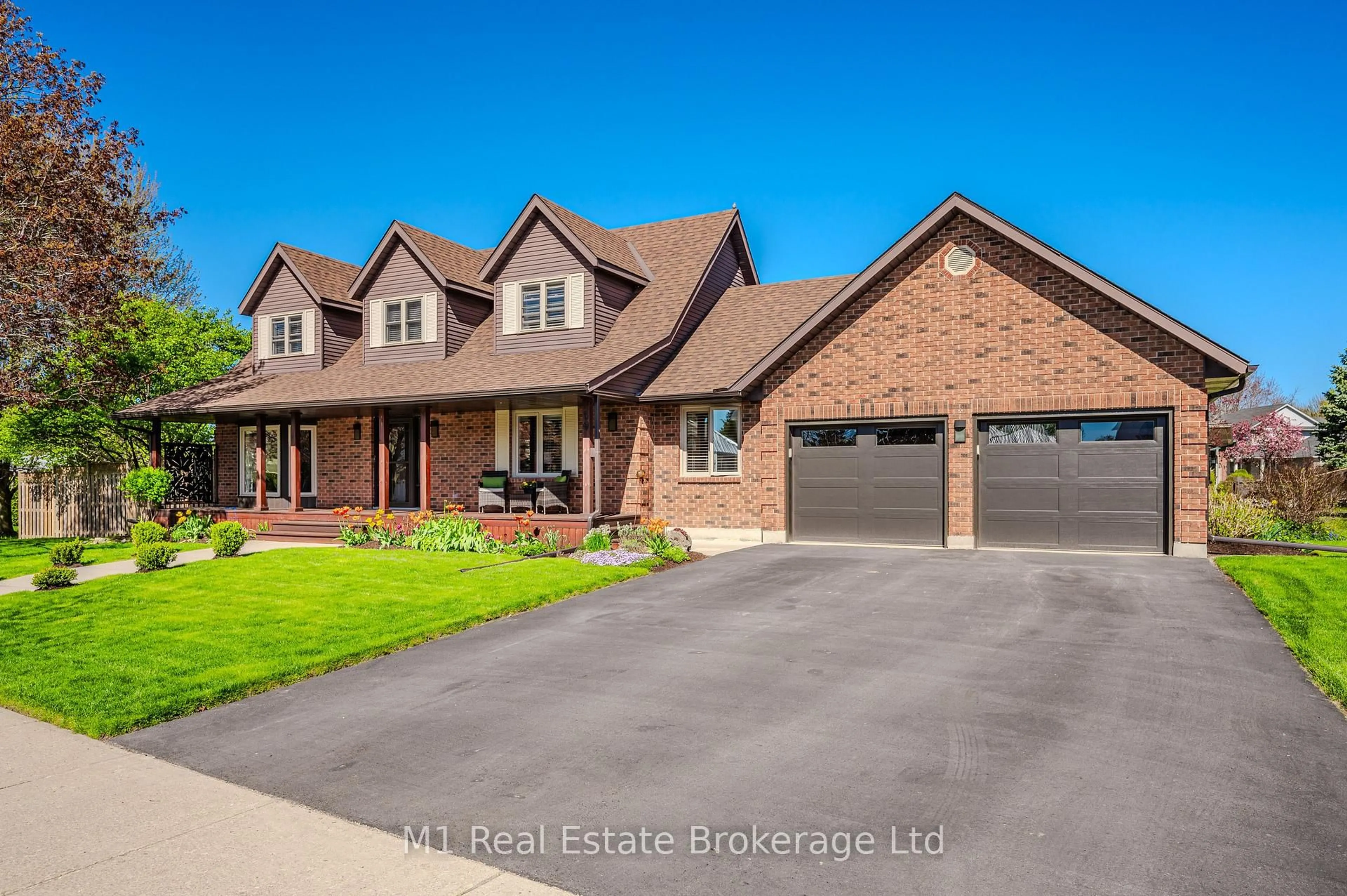 Home with brick exterior material, street for 59 Keating Dr, Centre Wellington Ontario L1B 0B4