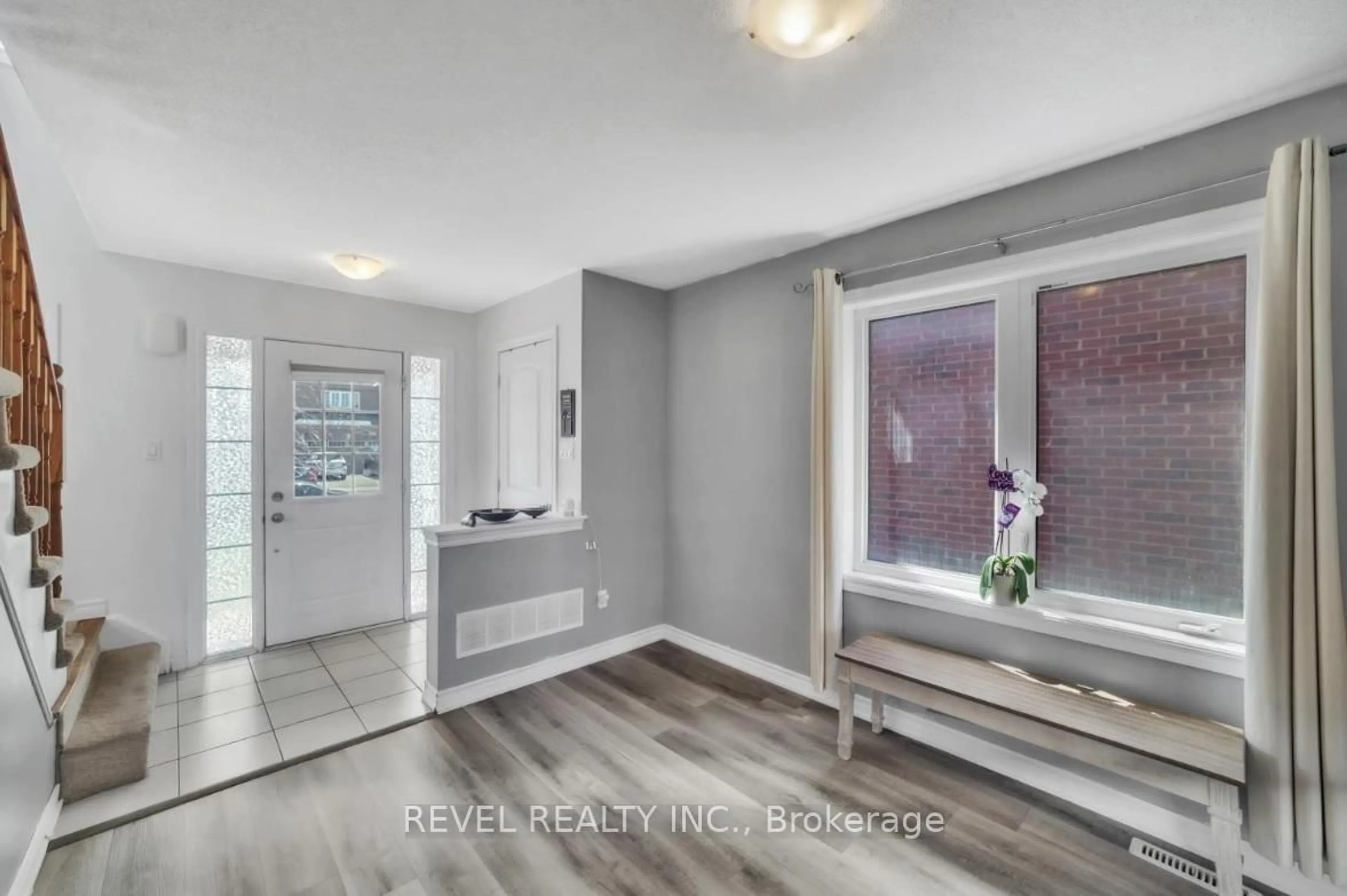 Indoor entryway for 320 Moody St, Southgate Ontario N0C 1B0