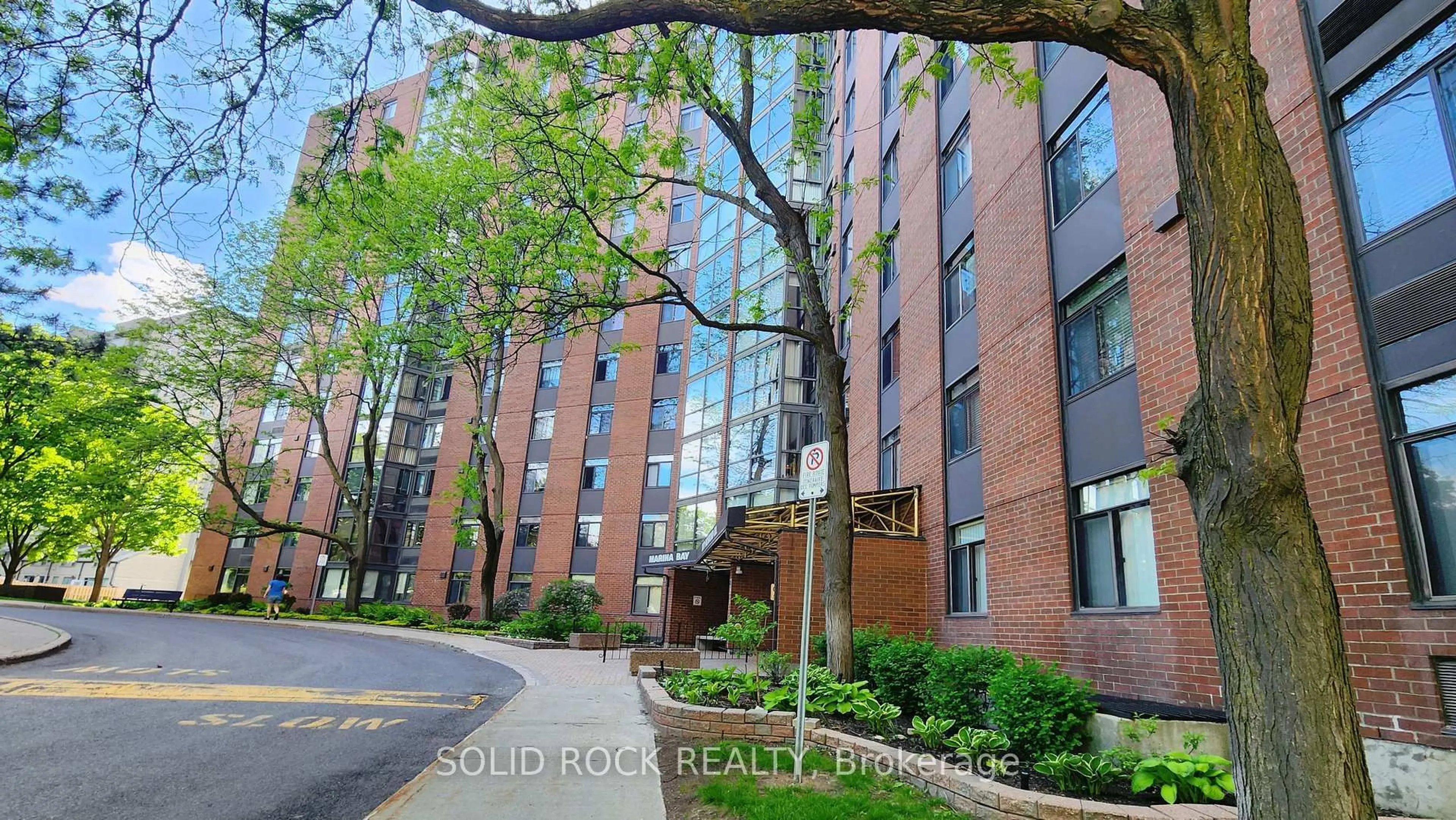 Unknown for 2871 Richmond Rd #108, Ottawa Ontario K2B 8M5