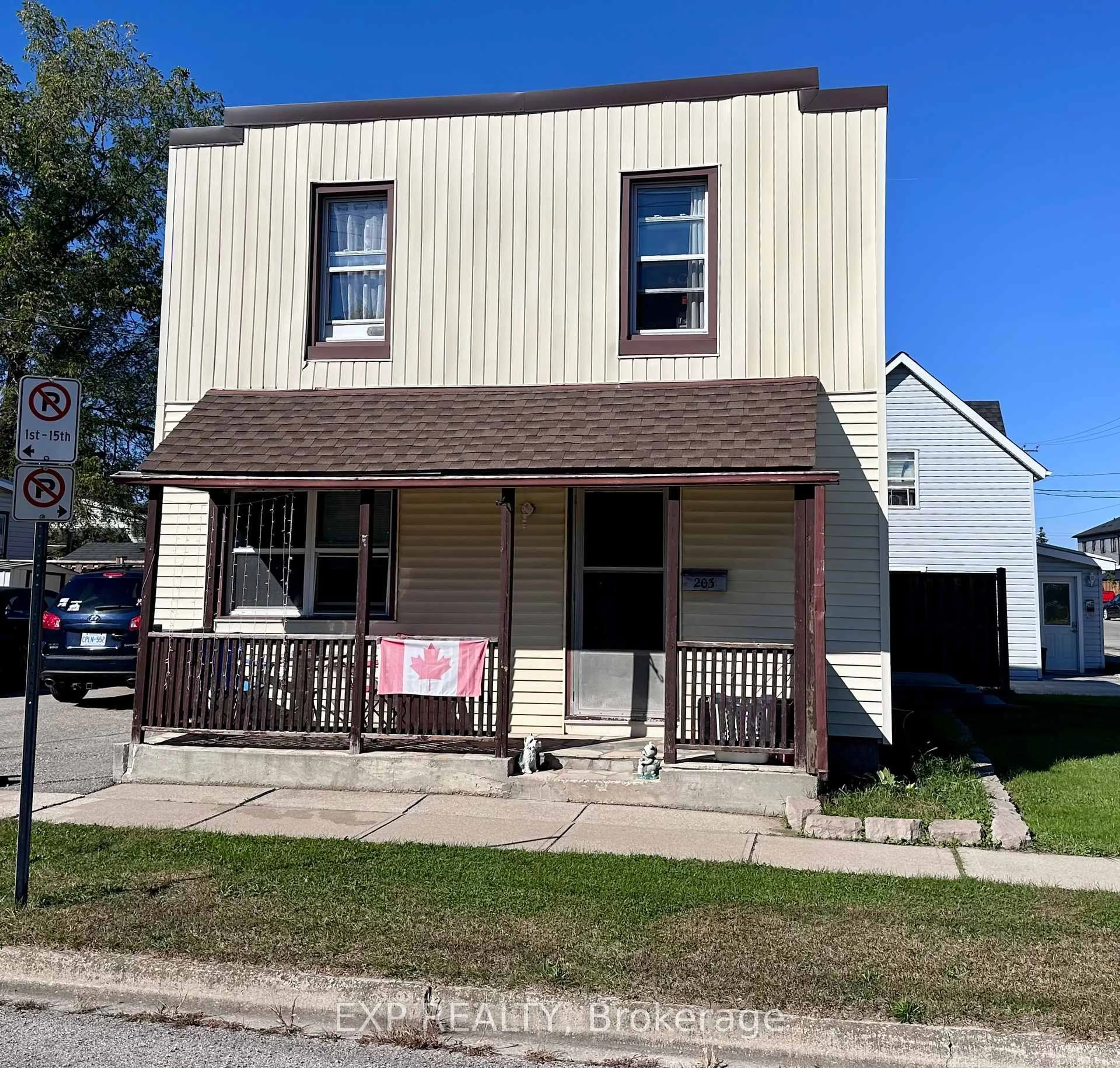 Unknown for 203 Grove St, Norfolk Ontario N3Y 1K5
