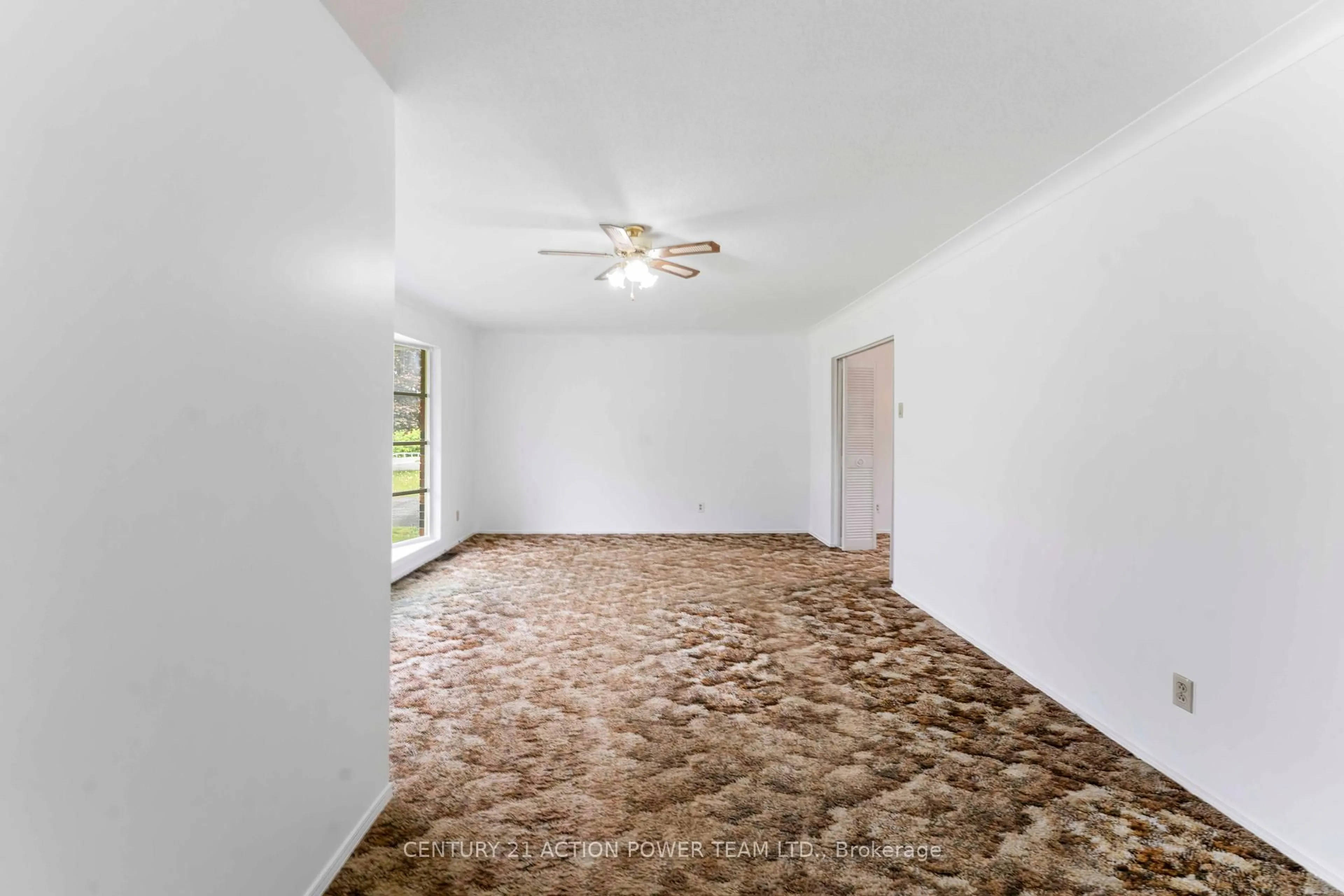 A pic of a room for 229 McClellan Rd, Ottawa Ontario K2H 8N5