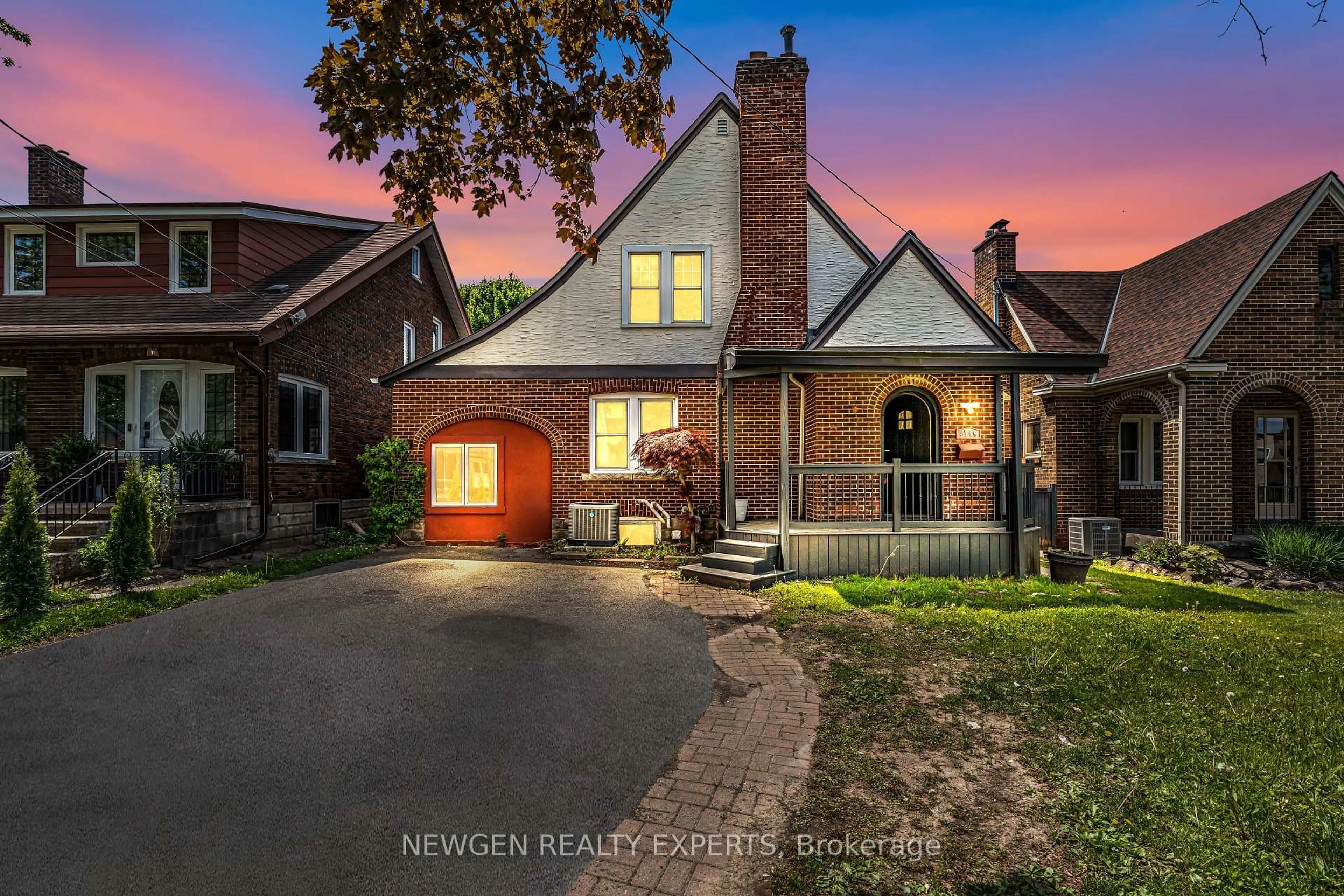 Home with brick exterior material, street for 5765 Dorchester Rd, Niagara Falls Ontario L2G 5S6