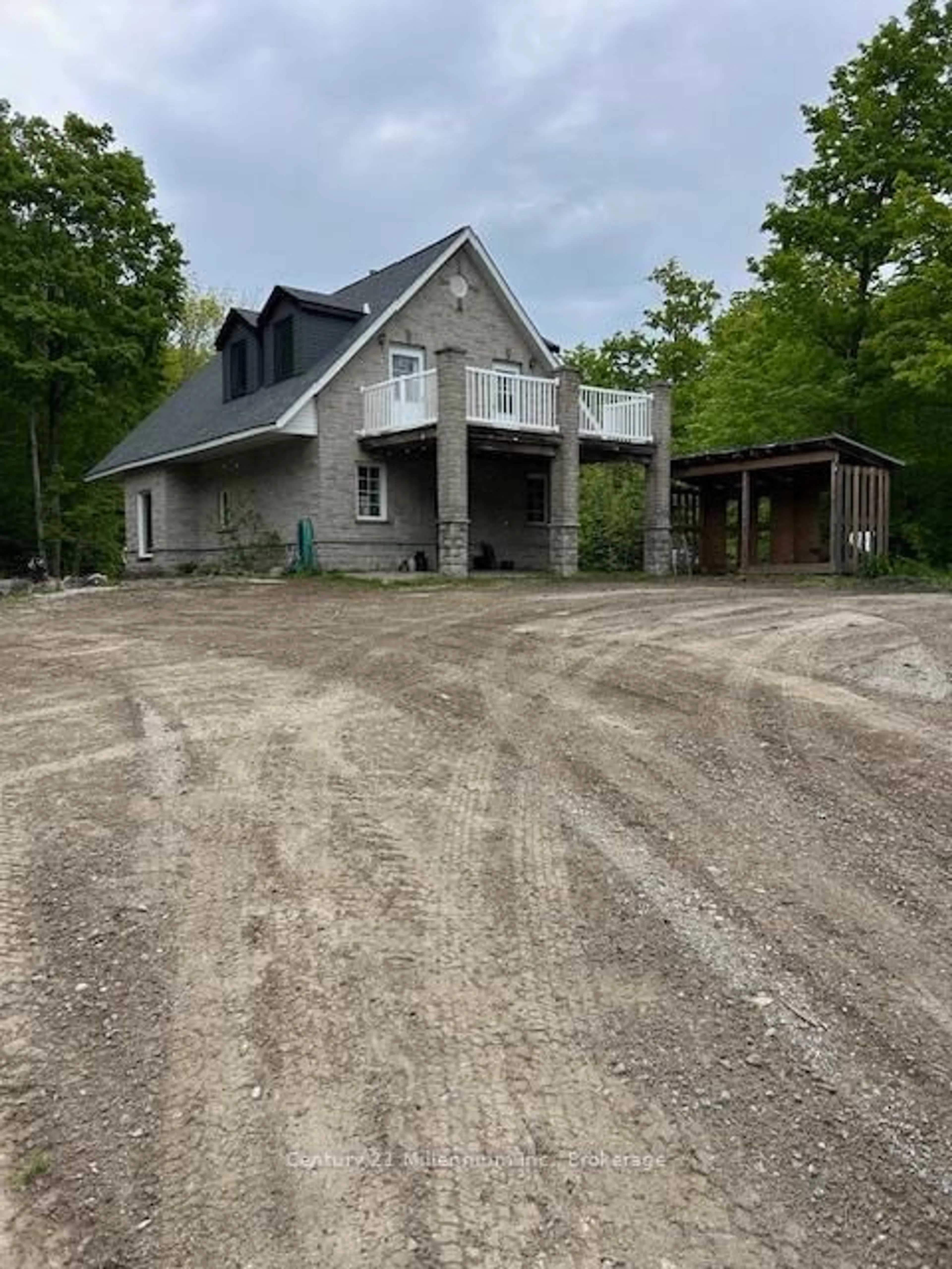 A pic from outside/outdoor area/front of a property/back of a property/a pic from drone, building for 204495 Highway 26, Meaford Ontario N4K 5W4