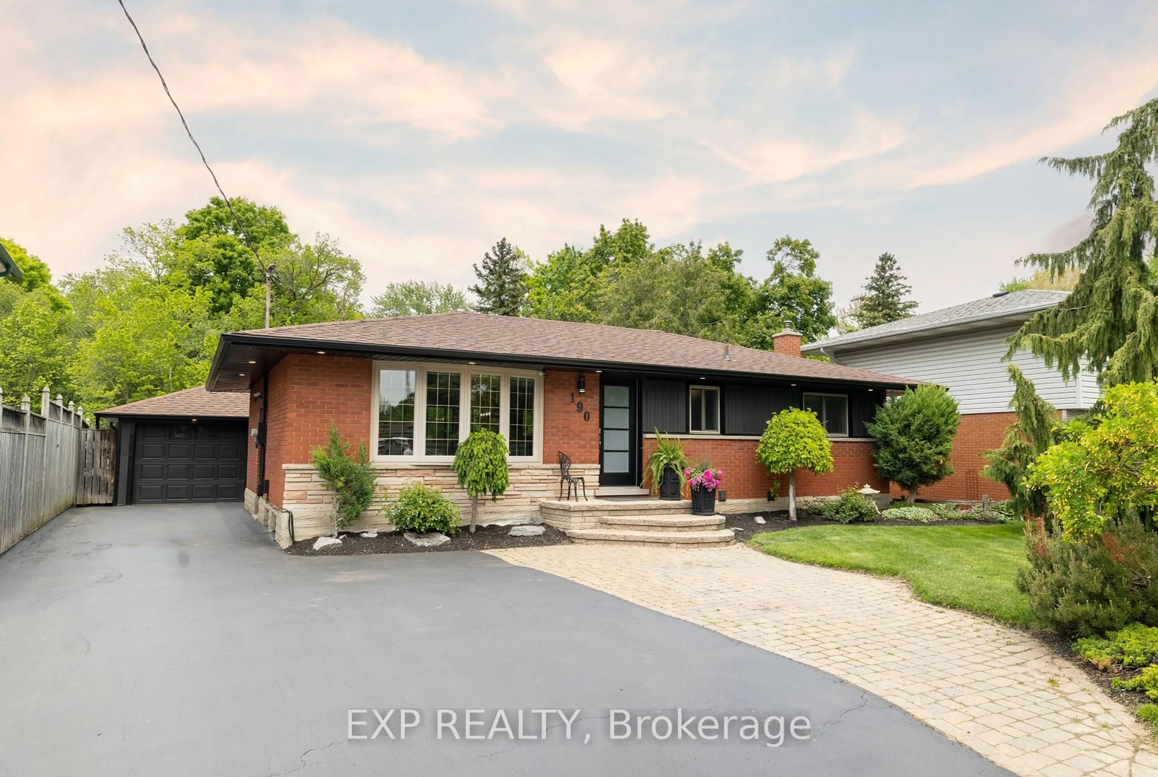 Home with brick exterior material, street for 190 Ross Ave, Kitchener Ontario N2A 1V6