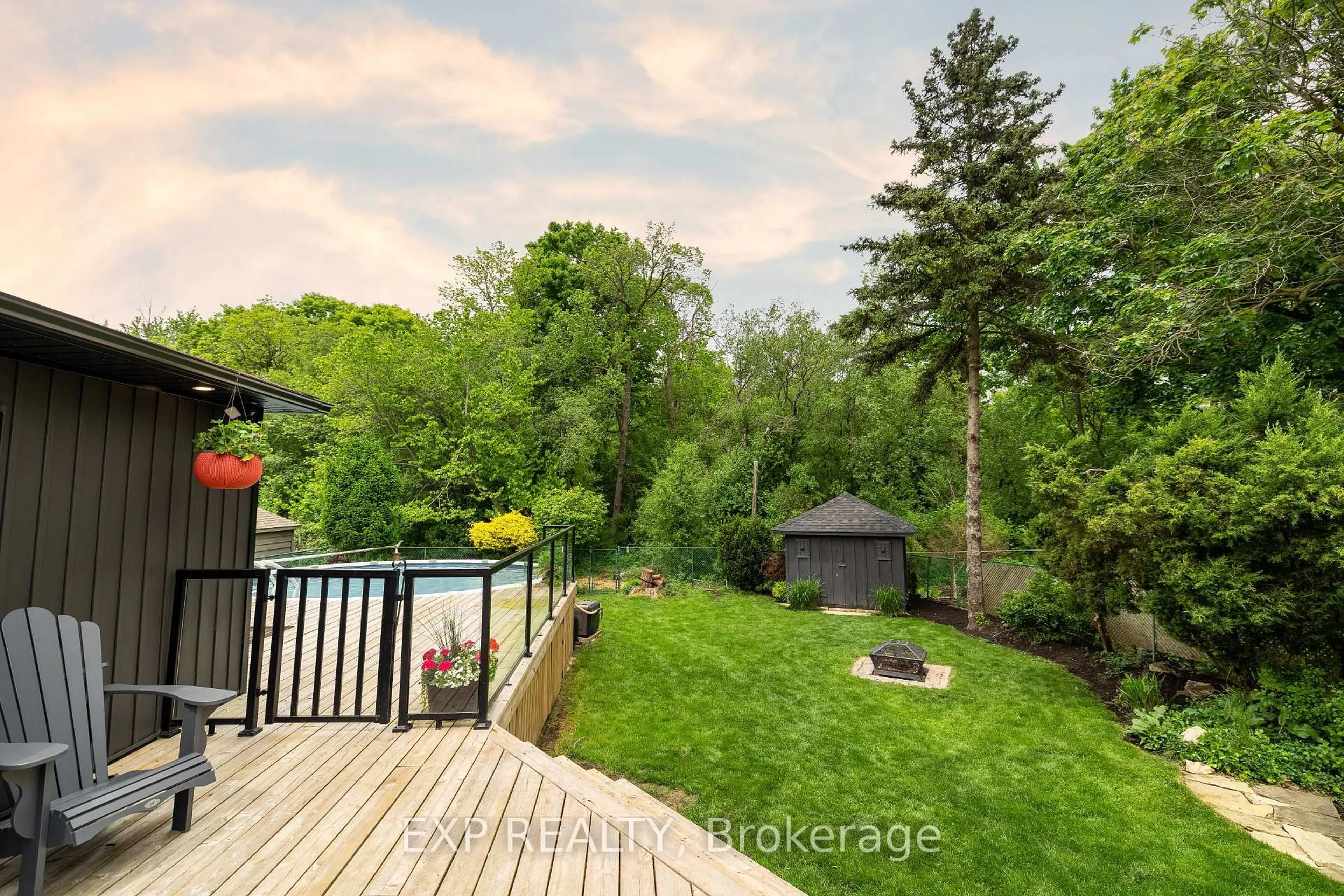 Patio, water/lake/river/ocean view for 190 Ross Ave, Kitchener Ontario N2A 1V6
