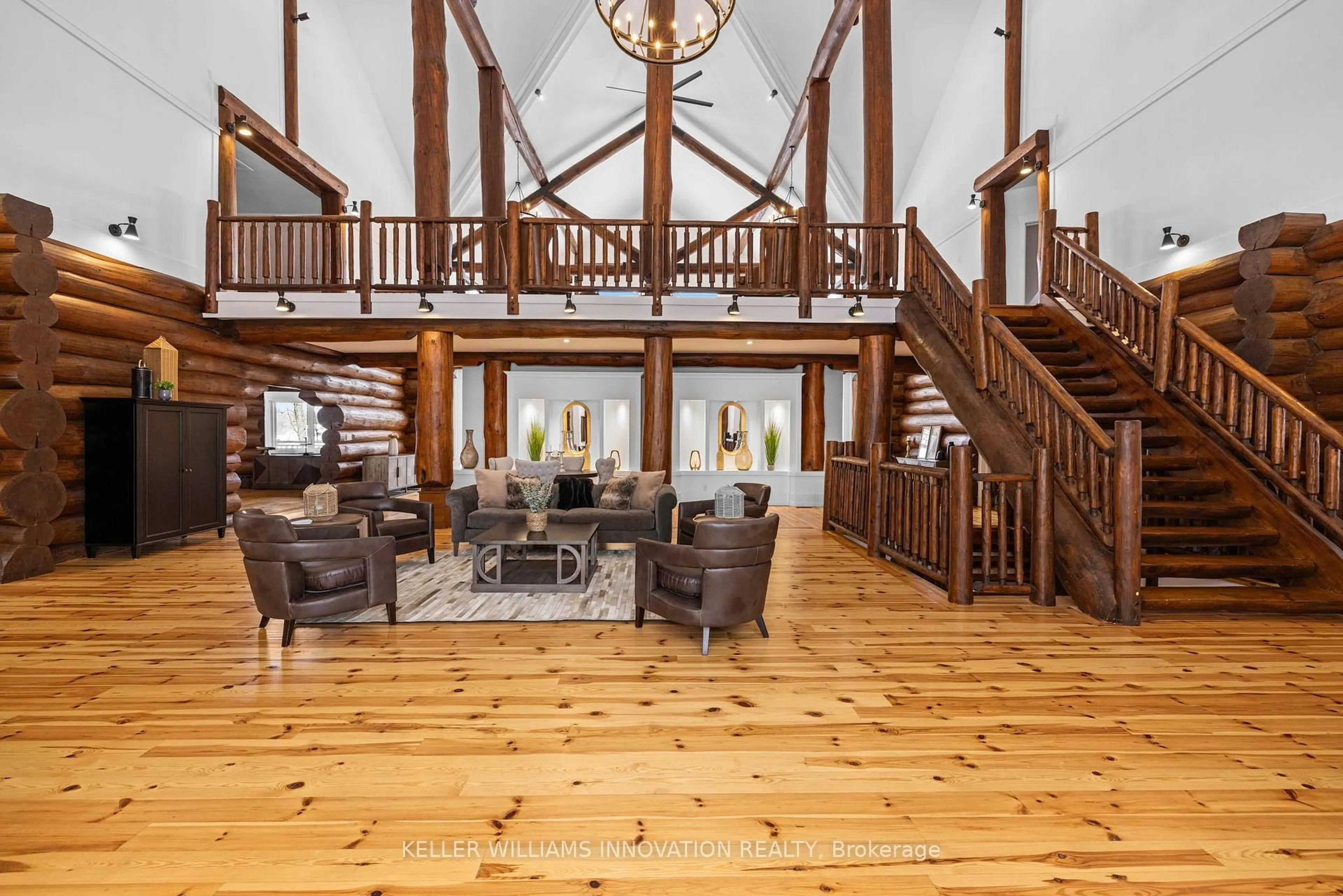 Indoor foyer for 84 Swallowdale Rd, Huntsville Ontario P1H 0A5