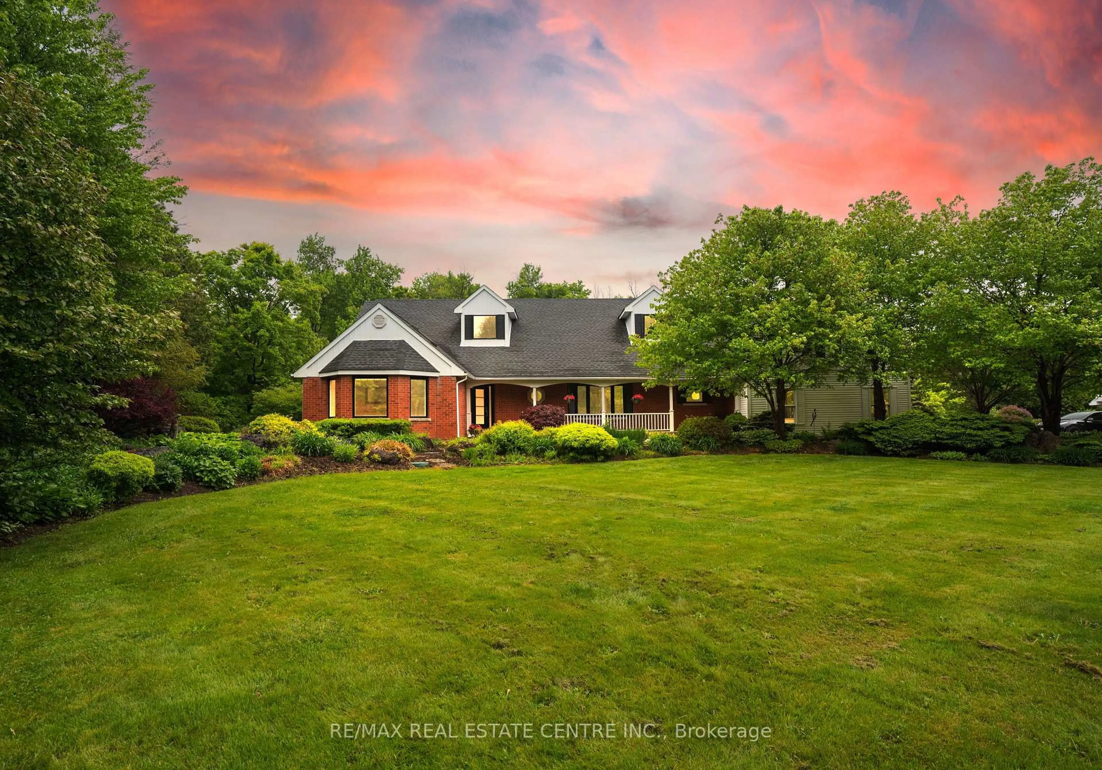 A pic from outside/outdoor area/front of a property/back of a property/a pic from drone, unknown for 4477 Victoria Rd, Puslinch Ontario N0B 2J0