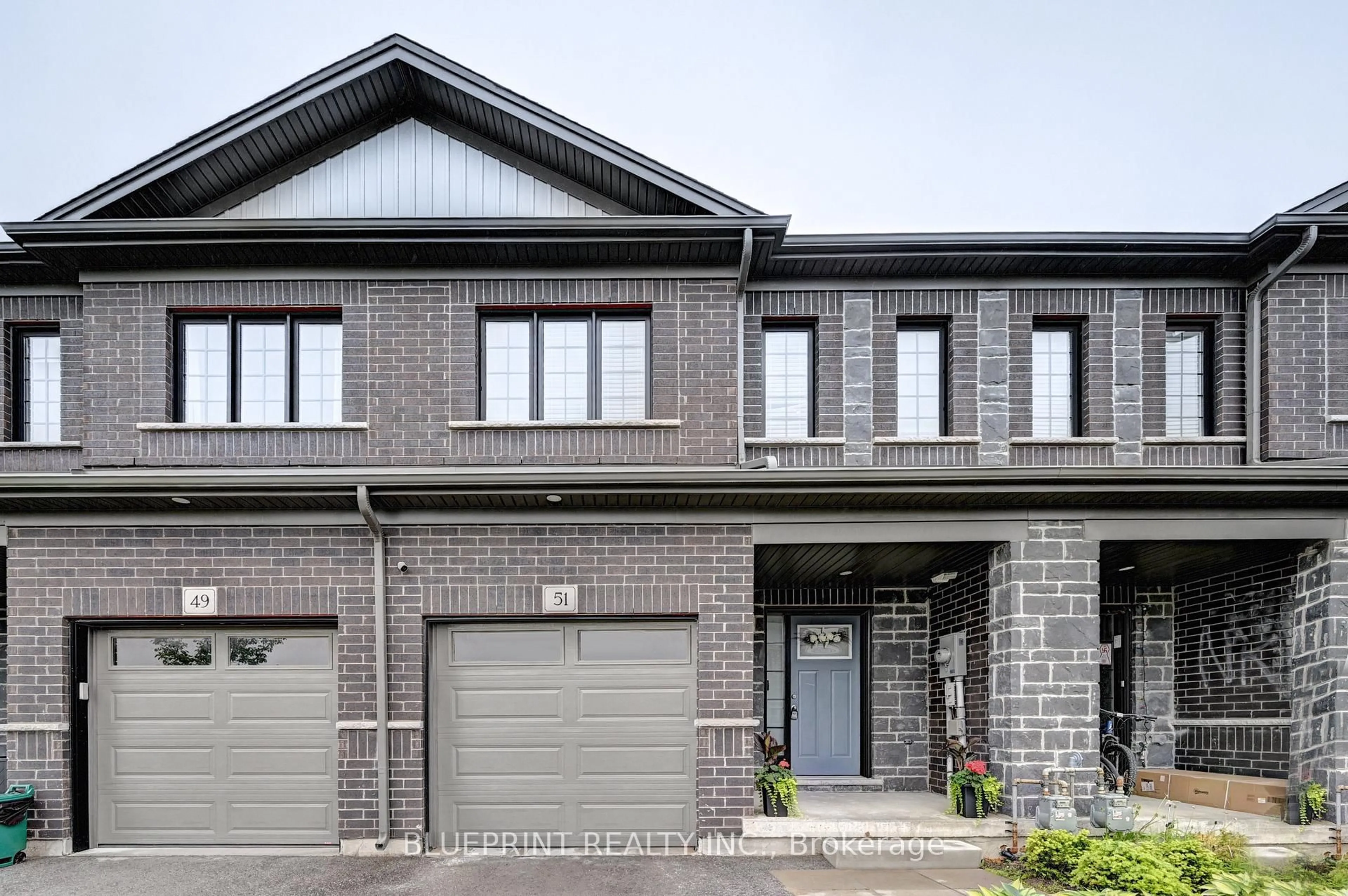 Home with brick exterior material, street for 51 Woodedge Circ, Kitchener Ontario N2R 1R7