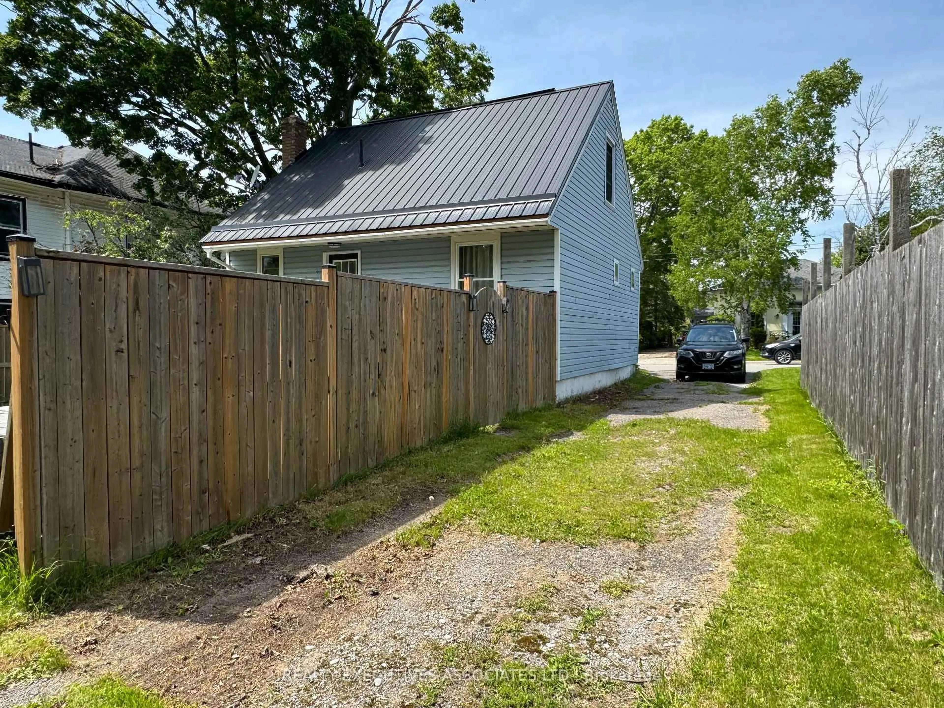 A pic from outside/outdoor area/front of a property/back of a property/a pic from drone, street for 27 Church St, Cramahe Ontario K0K 1S0