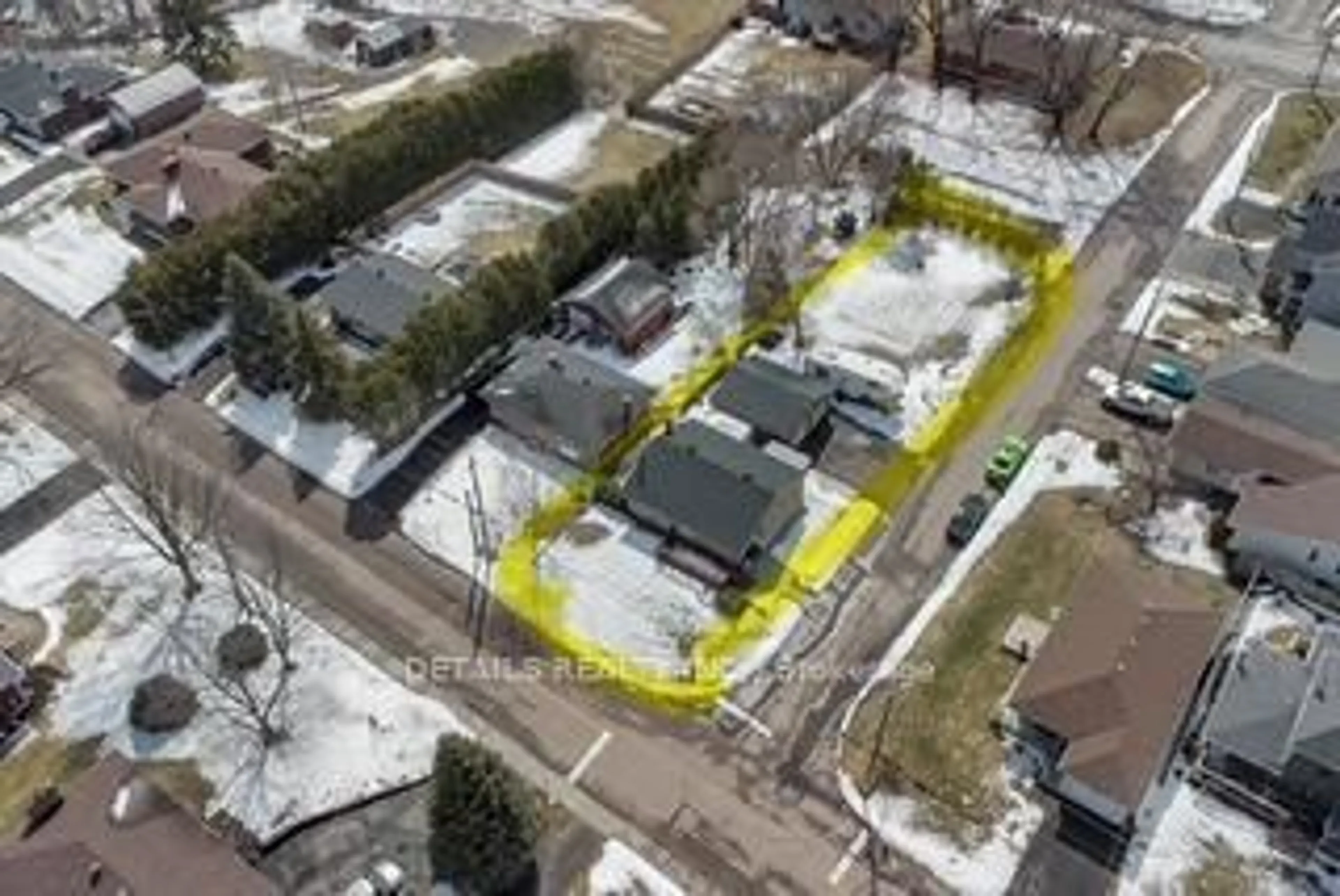 A pic from outside/outdoor area/front of a property/back of a property/a pic from drone, street for 101 Charles St, Arnprior Ontario K7S 1A9