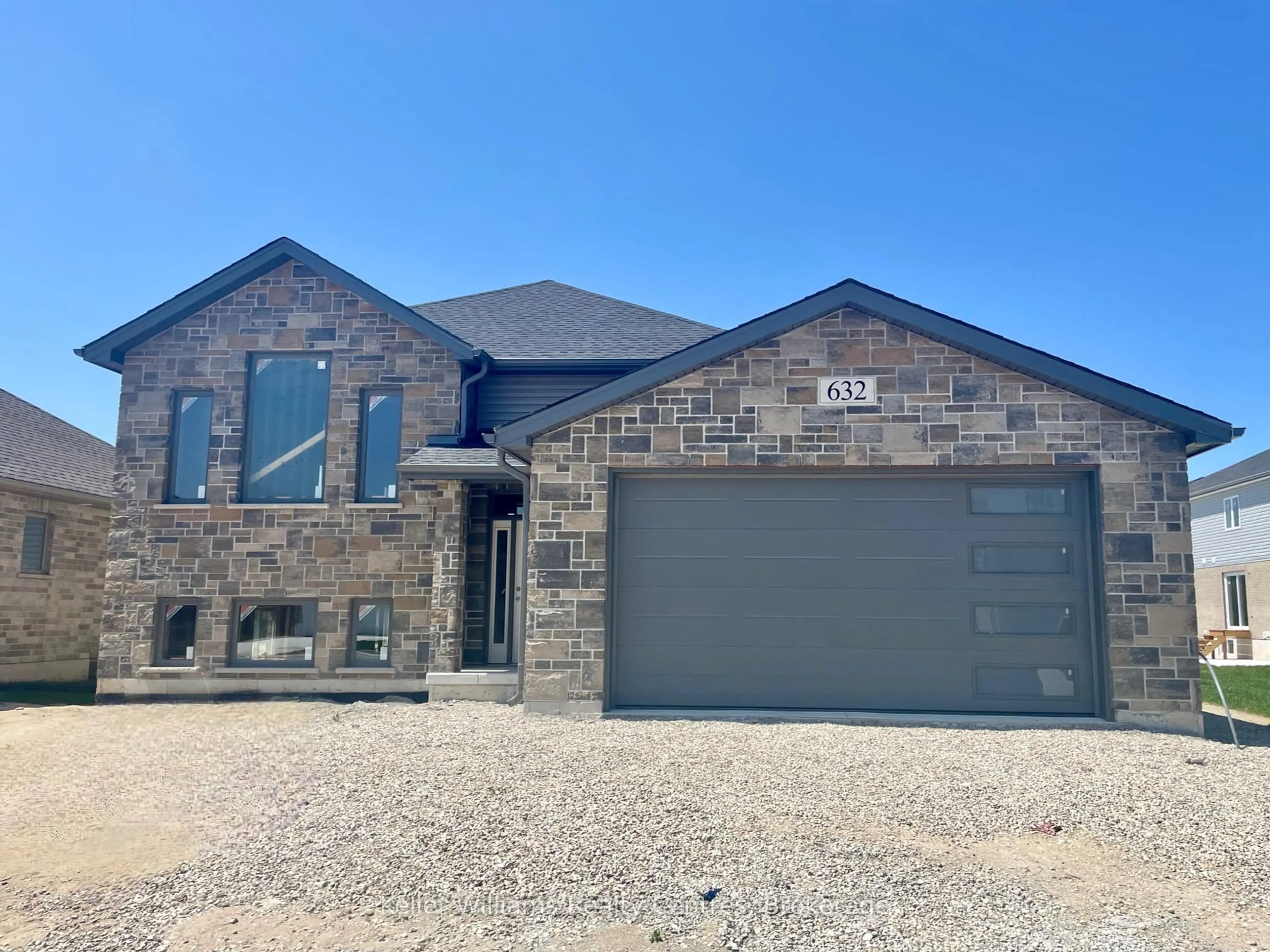 Home with brick exterior material, street for 632 26TH Ave, Hanover Ontario N4N 3B8