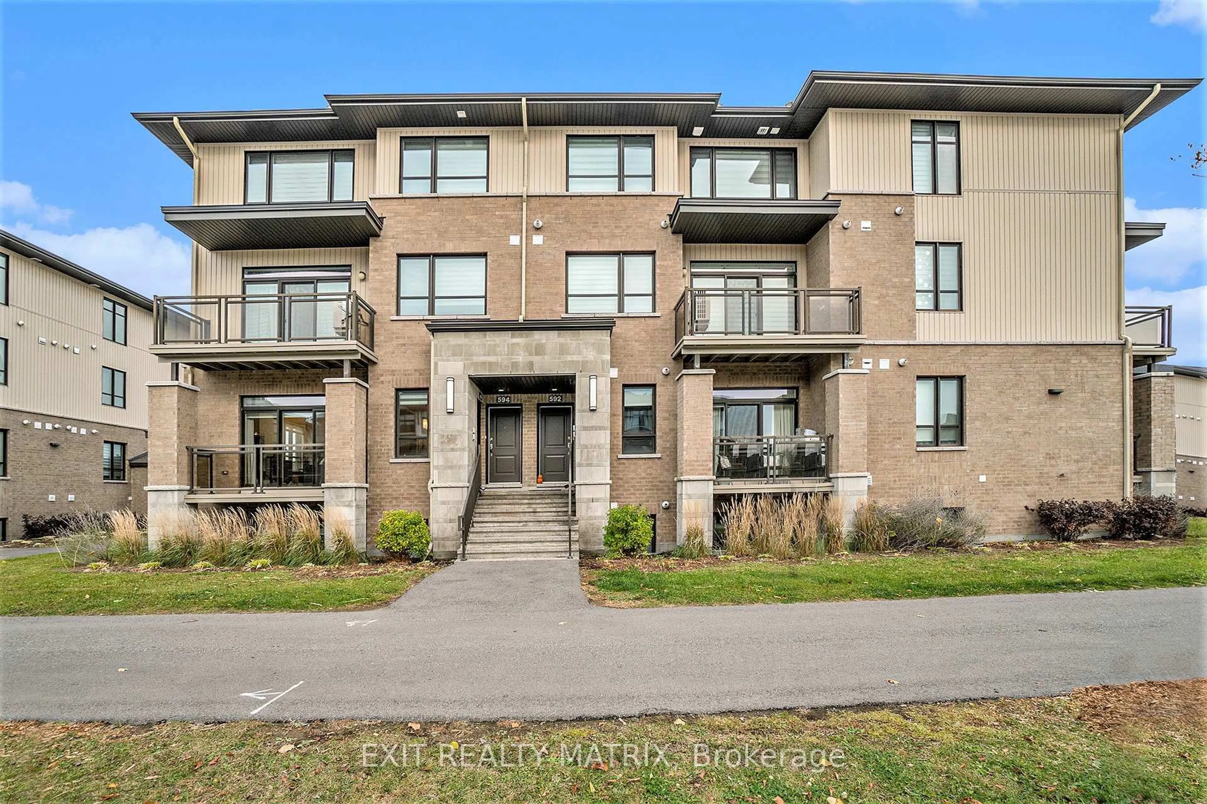Home with brick exterior material, unknown for 596 Compass St, Ottawa Ontario K1W 0L7