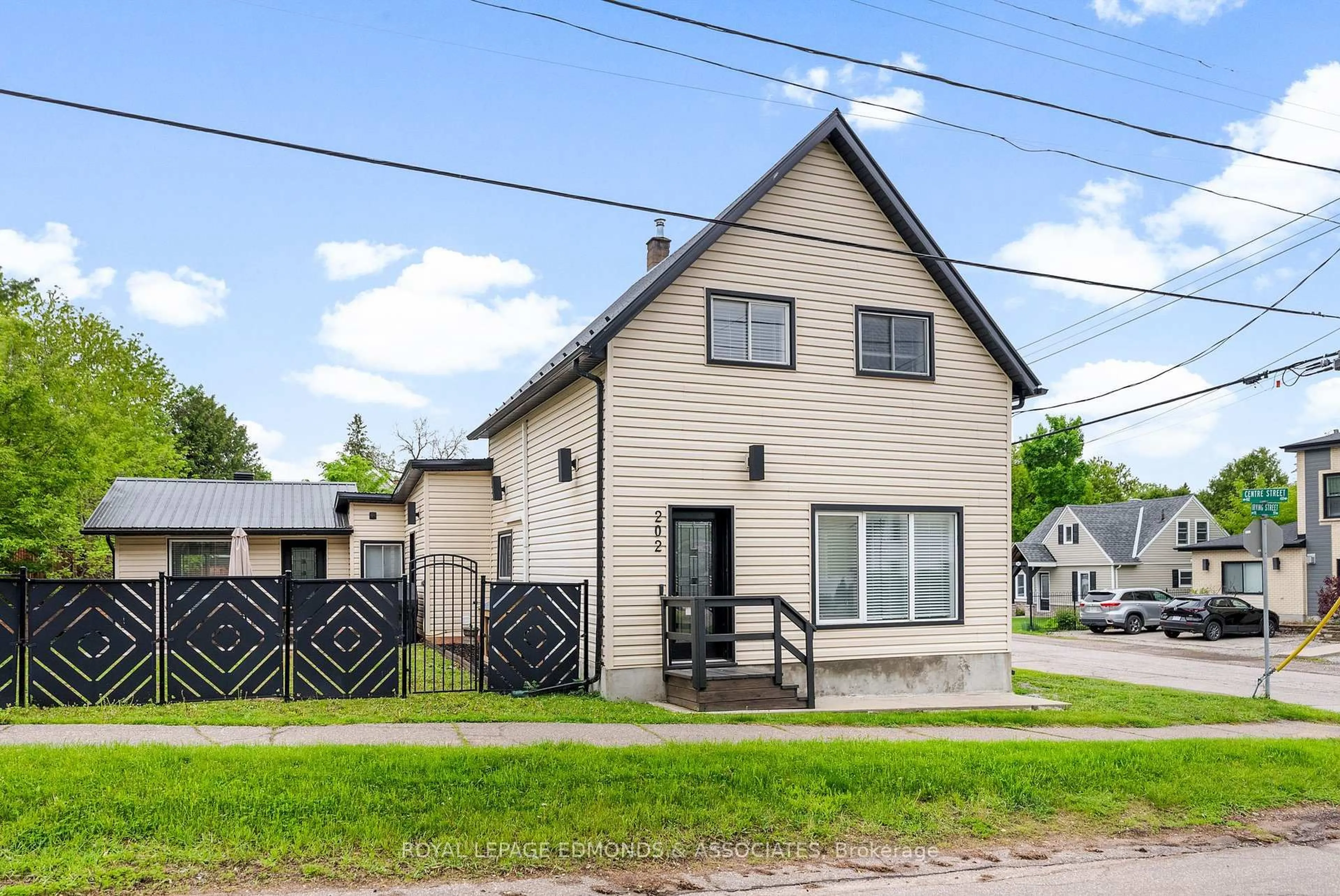 Unknown for 202 Irving St, Pembroke Ontario K8A 2S6