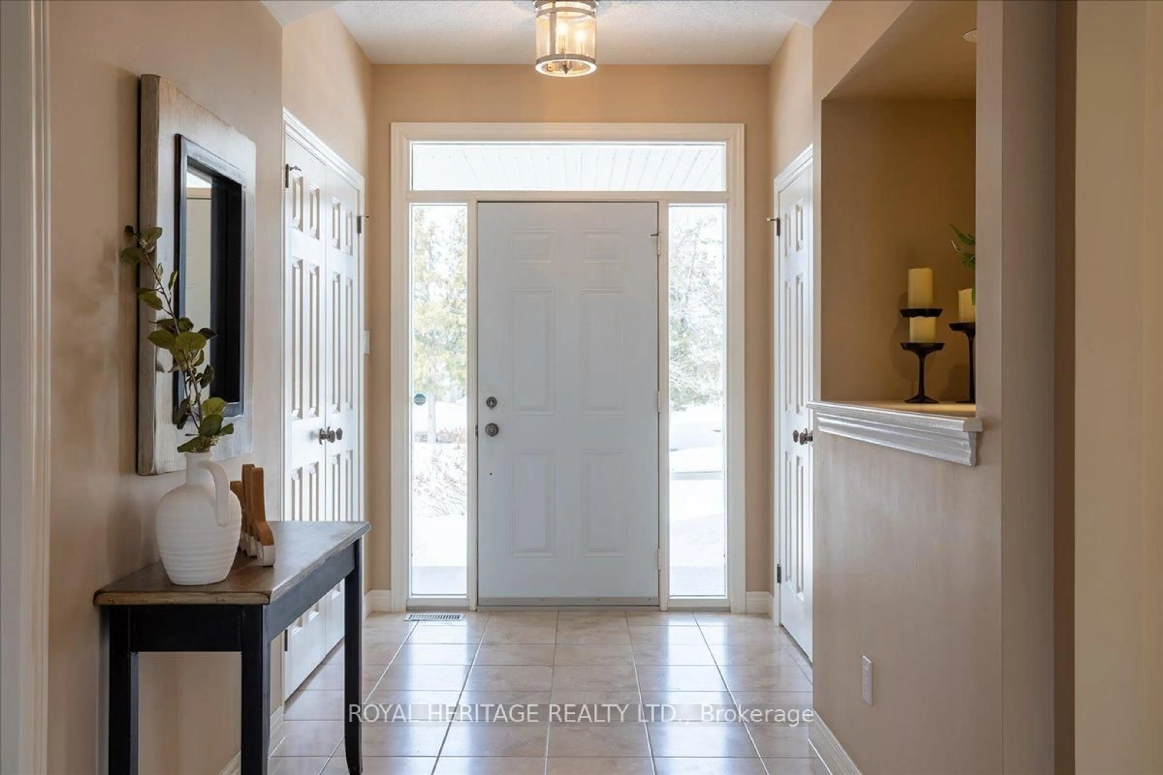 Indoor entryway for 51 South Harbour Dr, Kawartha Lakes Ontario K0M 1A0