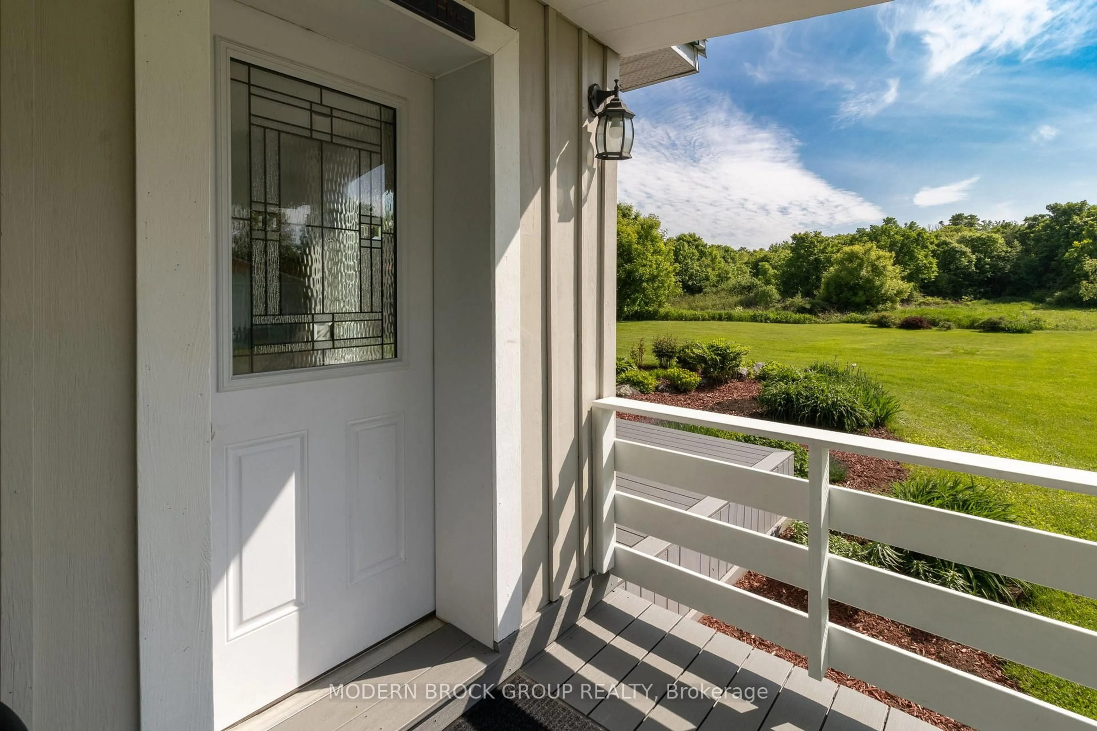 Indoor entryway for 276 Lake Eloida Rd, Elizabethtown-Kitley Ontario K0E 1H0