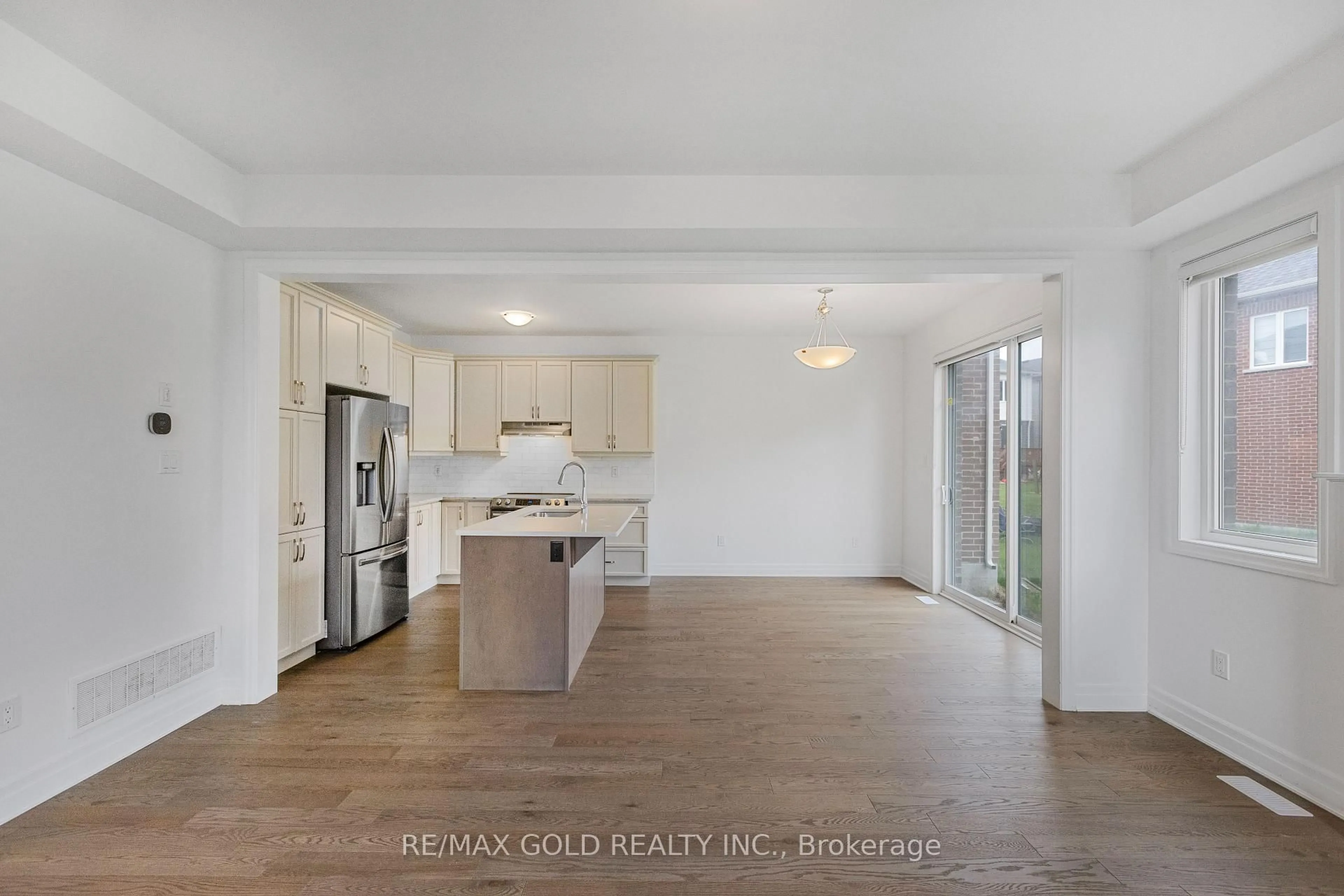 Open concept kitchen, unknown for 165 Forestwalk St, Kitchener Ontario N2R 0T2