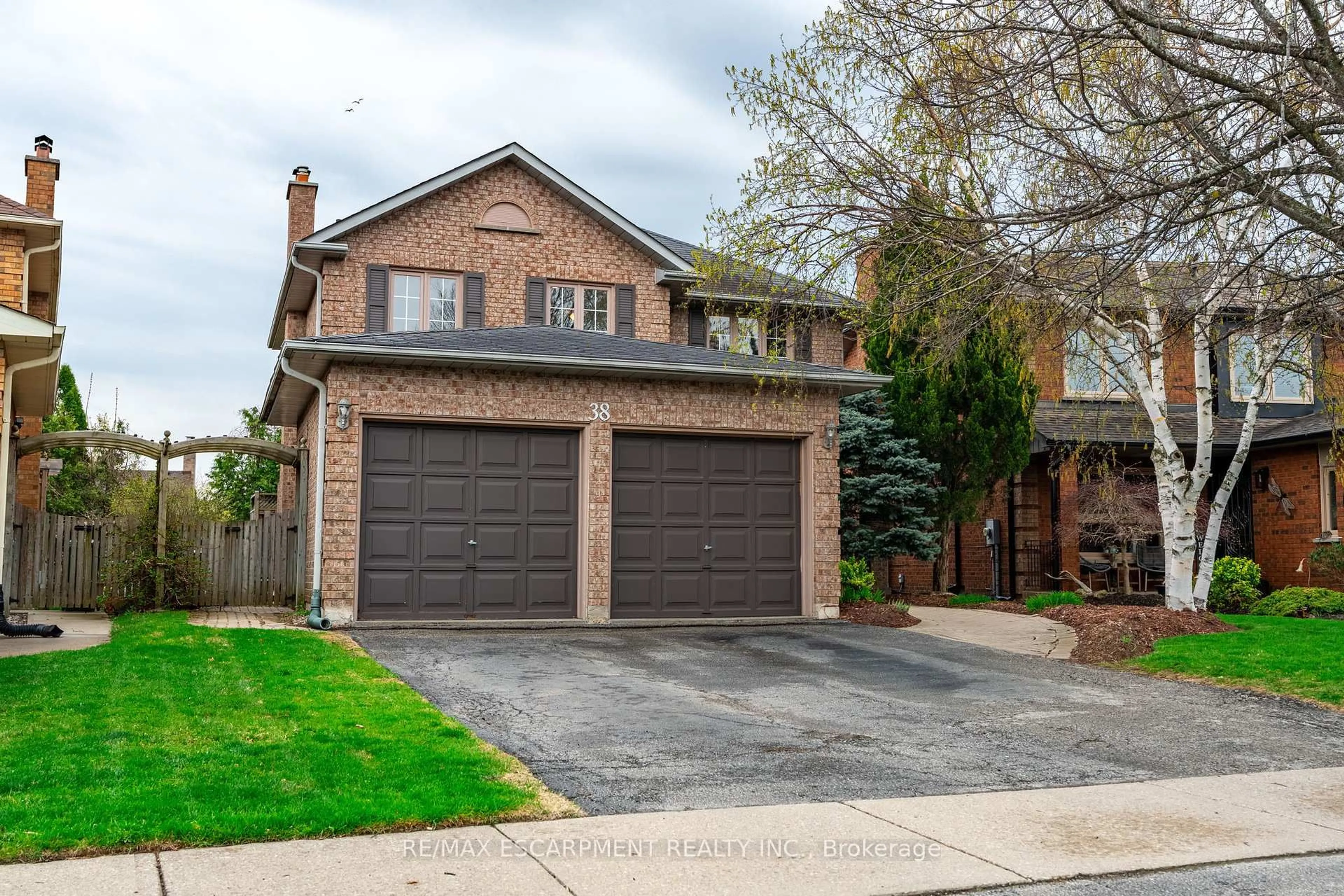 Home with brick exterior material, street for 38 Fellowes Cres, Hamilton Ontario L8B 0M3