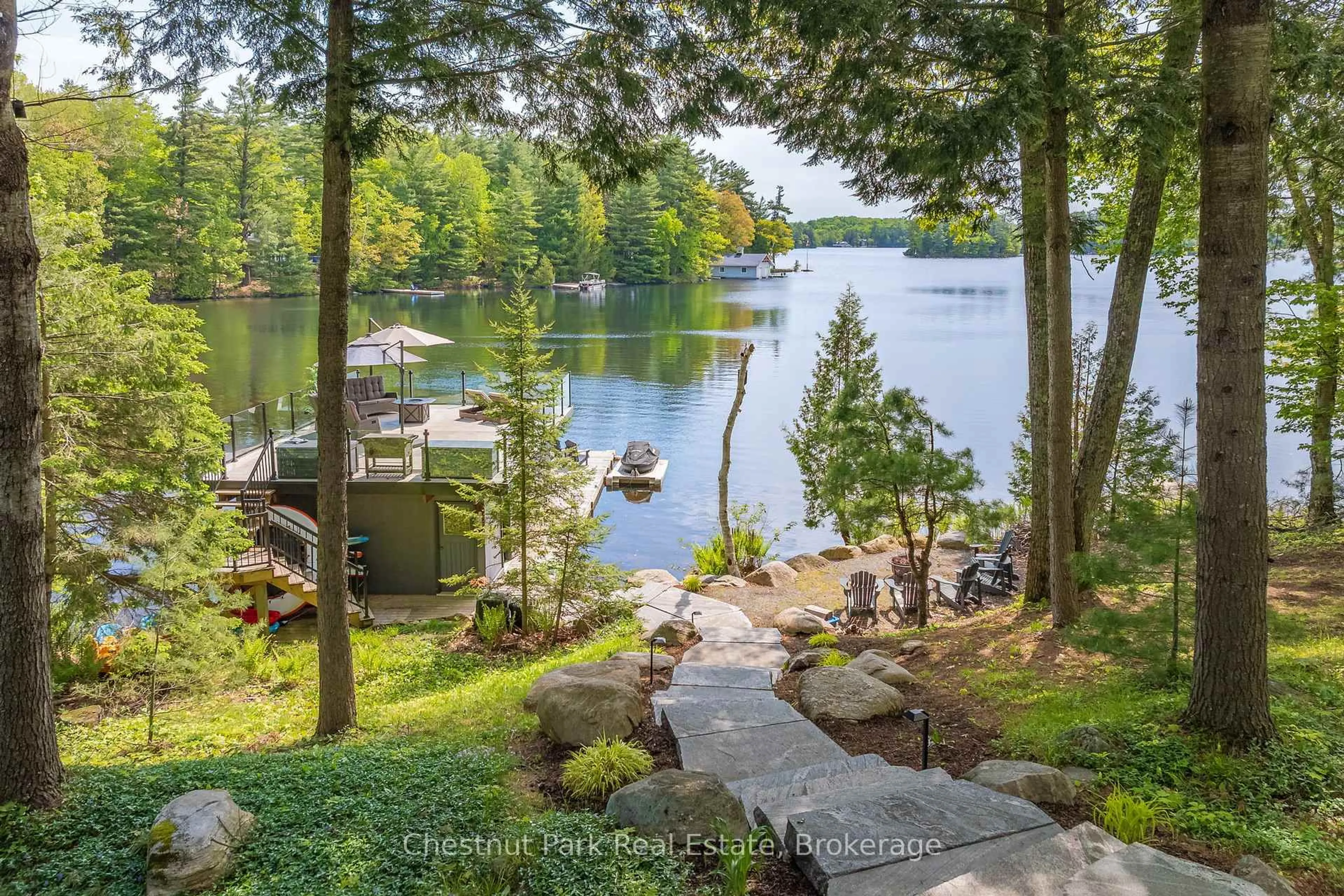 Patio, water/lake/river/ocean view for 1098 BANNOCKBURN Rd #9, Muskoka Lakes Ontario P0C 1A0