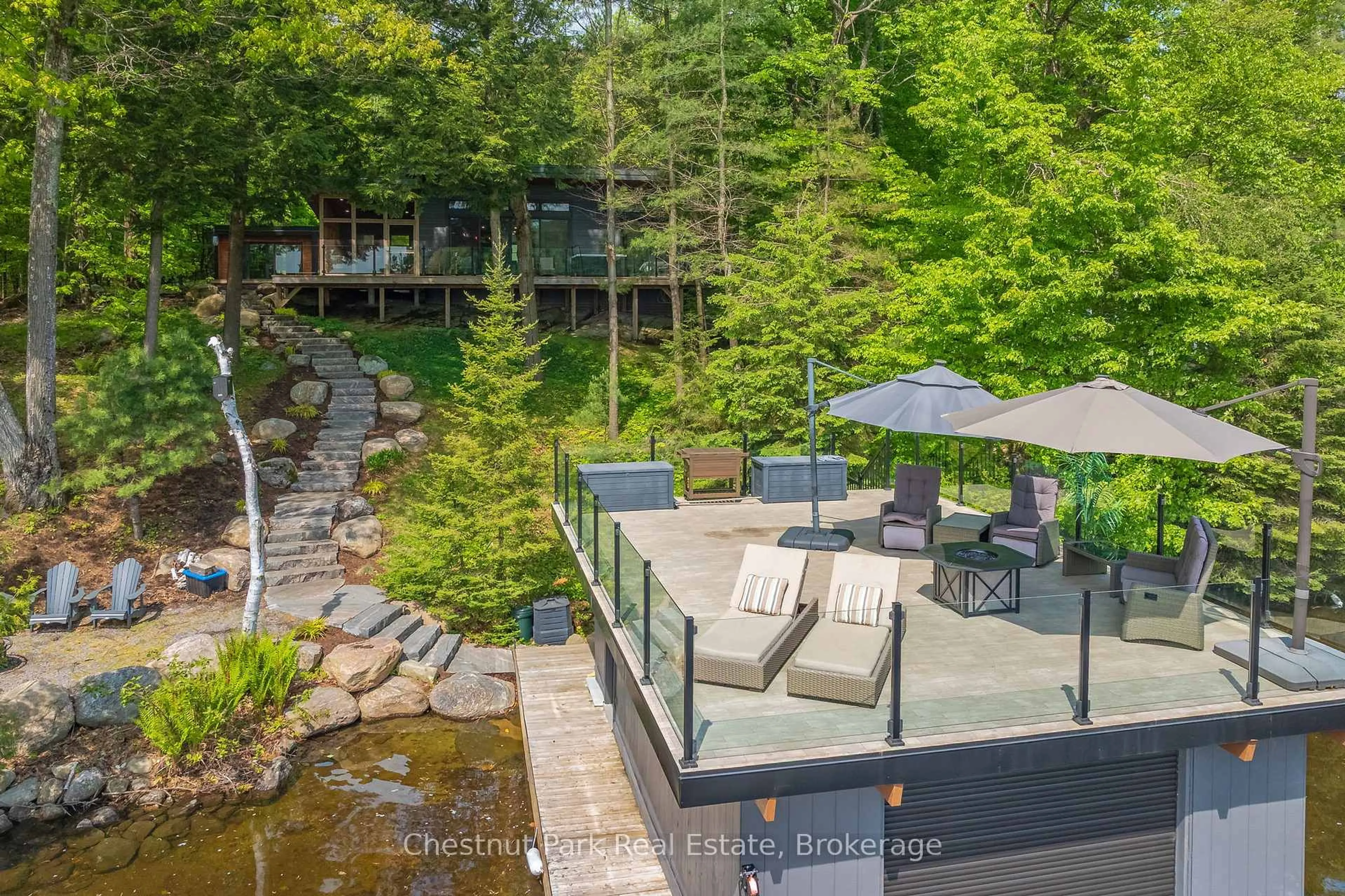 Patio, water/lake/river/ocean view for 1098 BANNOCKBURN Rd #9, Muskoka Lakes Ontario P0C 1A0