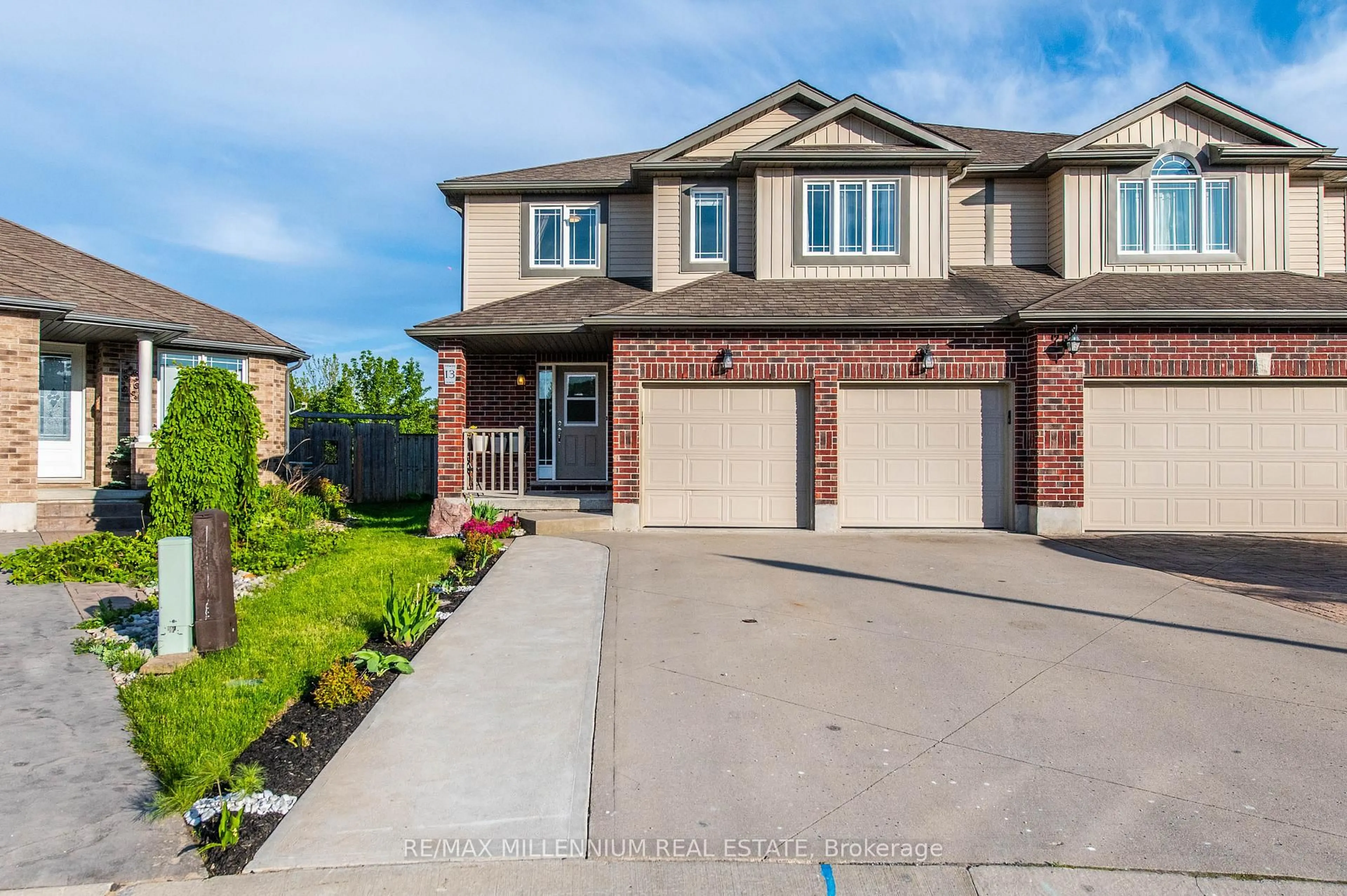 Home with brick exterior material, street for 13 Ridgewood Crt, Woodstock Ontario N4T 0E5