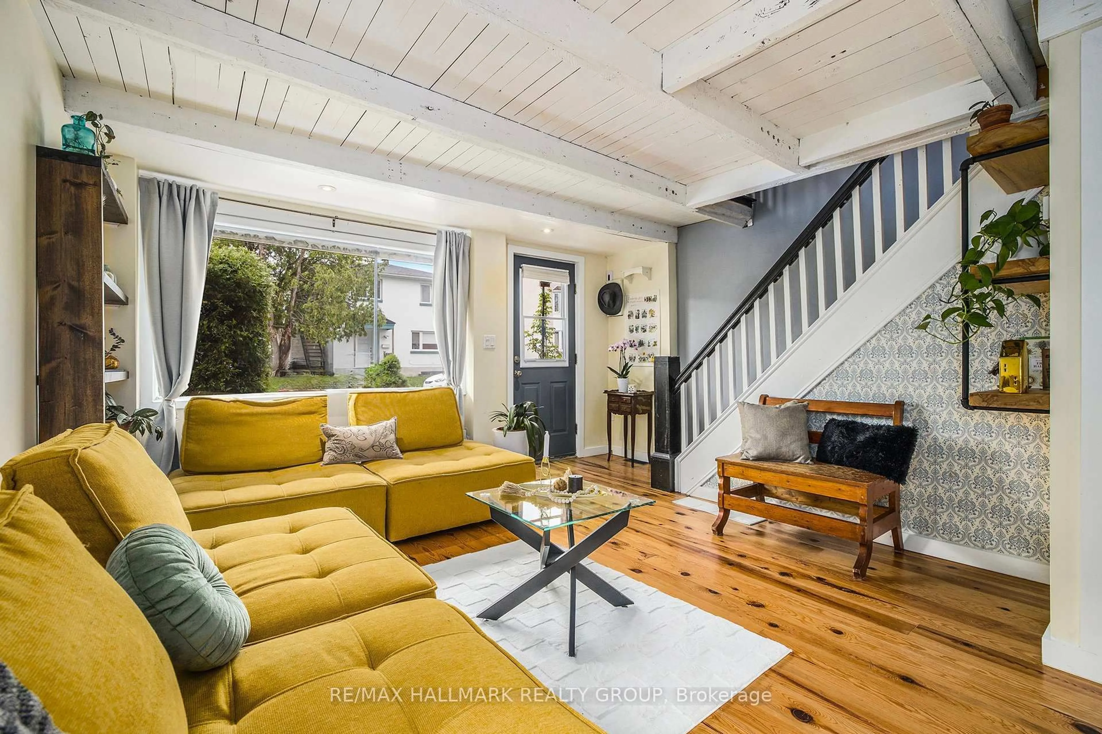Living room with furniture, unknown for 125 Marier Ave, Ottawa Ontario K1L 5R9