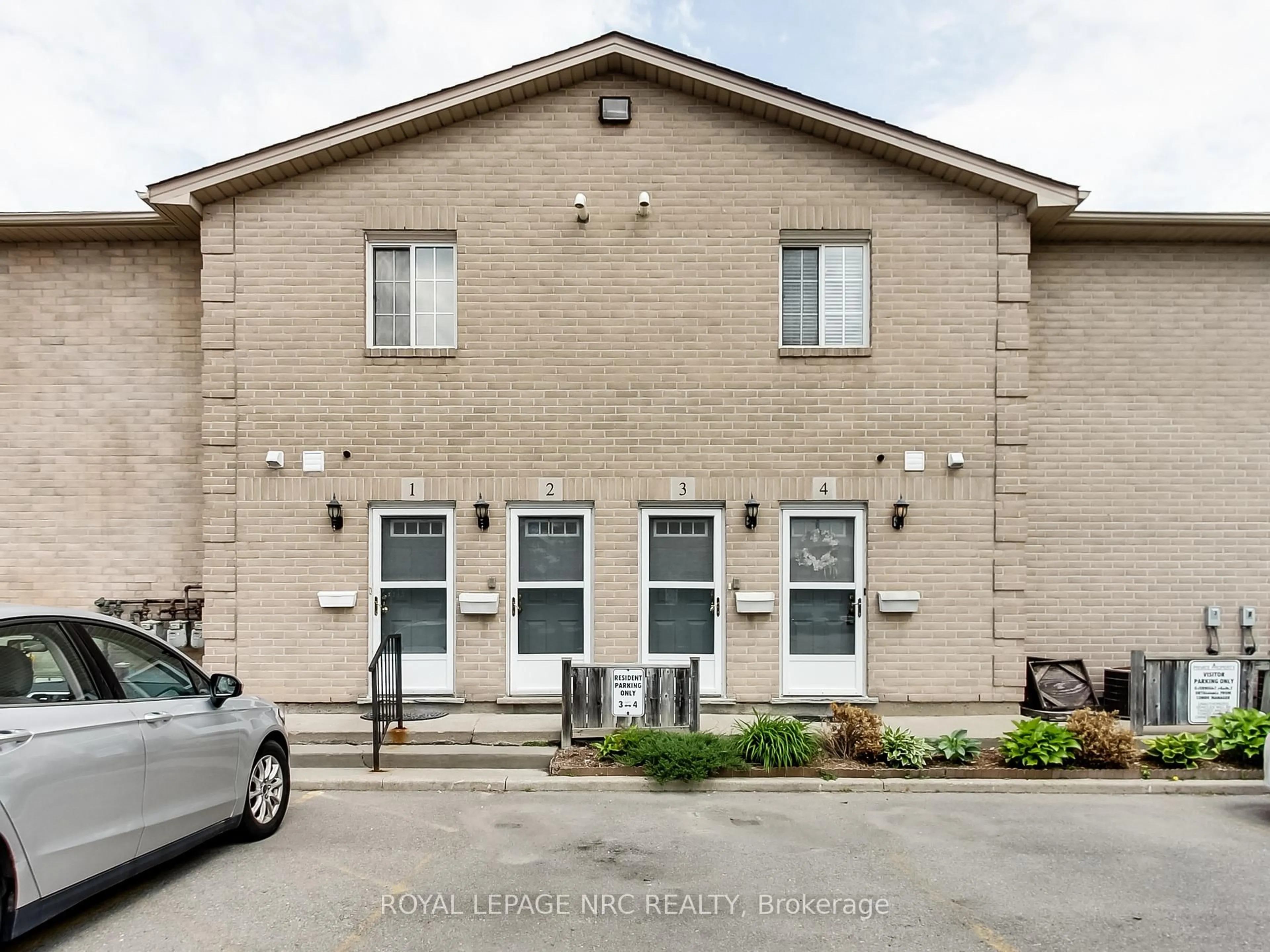 Unknown for 897 Stone Church Rd #4, Hamilton Ontario L8W 1B2