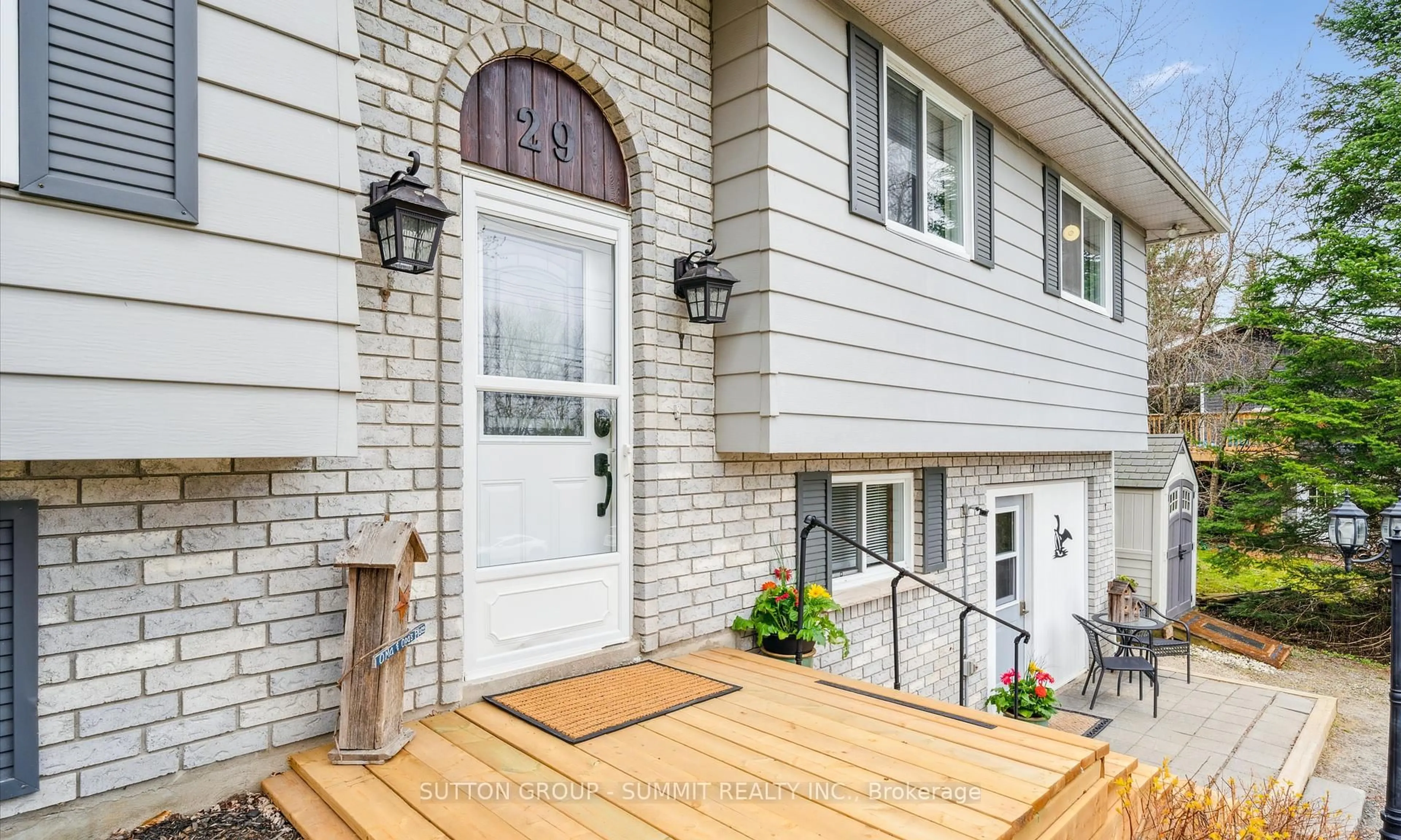 Unknown for 29 GEORGE St, Huntsville Ontario P1H 1T9