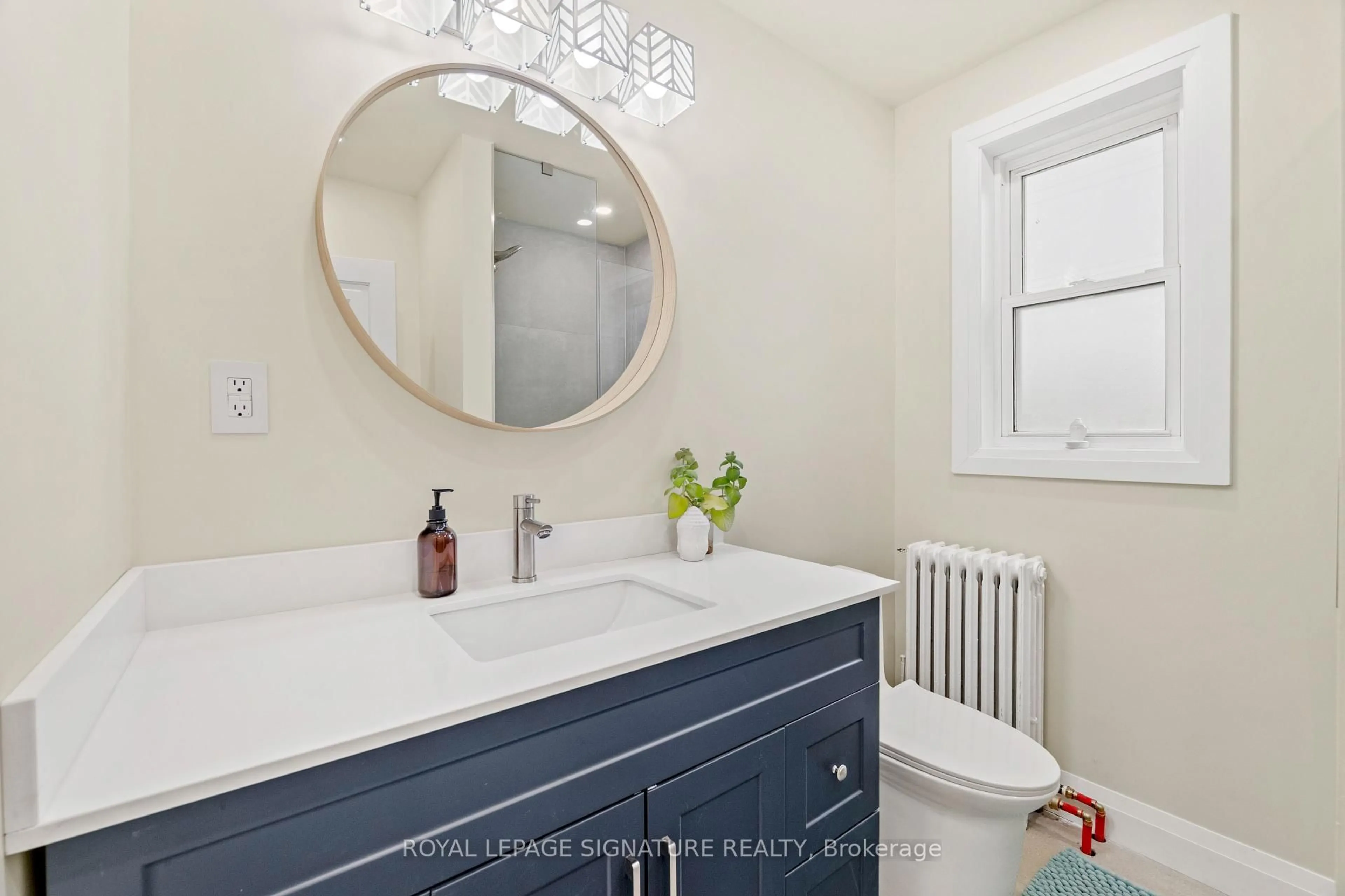 Contemporary bathroom, ceramic/tile floor for 87A Barons Ave, Hamilton Ontario L8K 2Y4