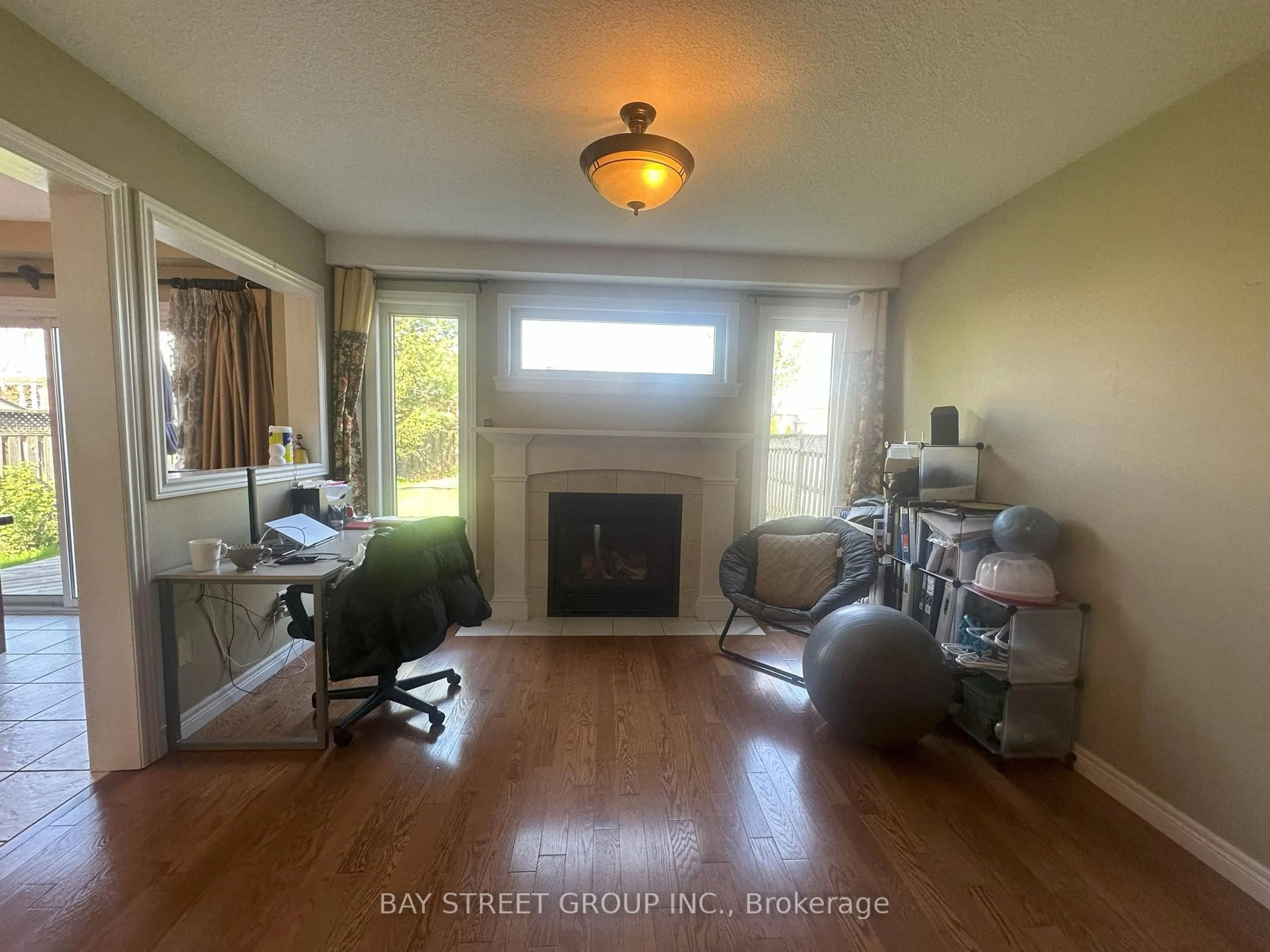 A pic of a room for 1064 Fogerty St, London North Ontario N5X 4M2