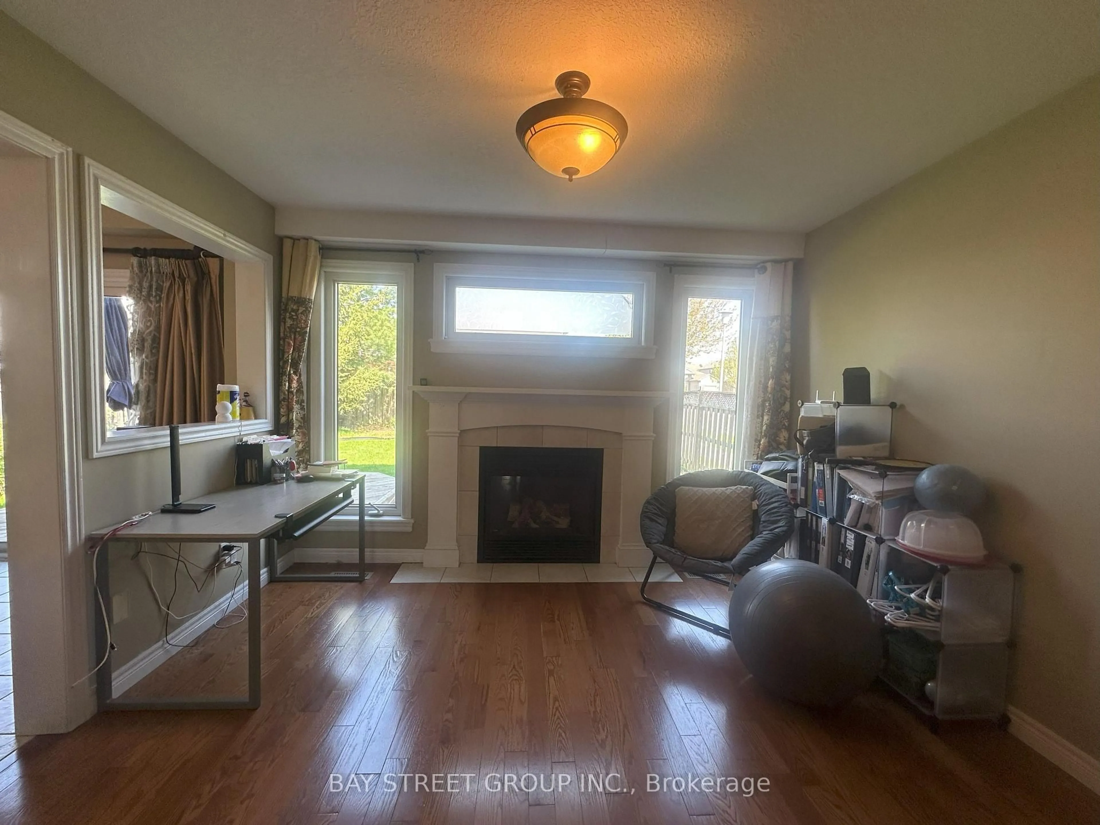 A pic of a room for 1064 Fogerty St, London North Ontario N5X 4M2